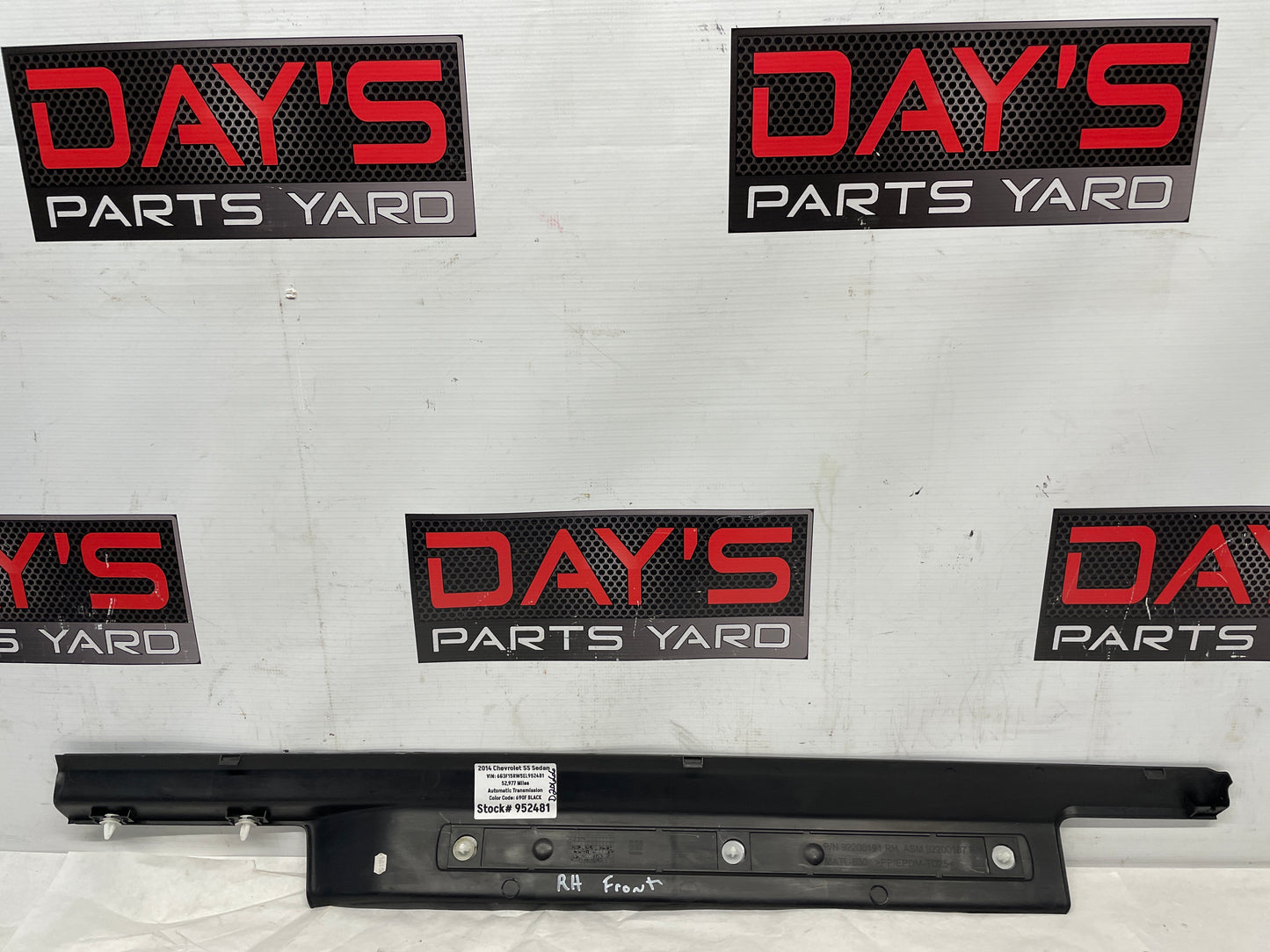 2014 Chevy SS Sedan RH Passenger Front Scuff Sill Plate Panel Trim OEM - Day's Parts Yard