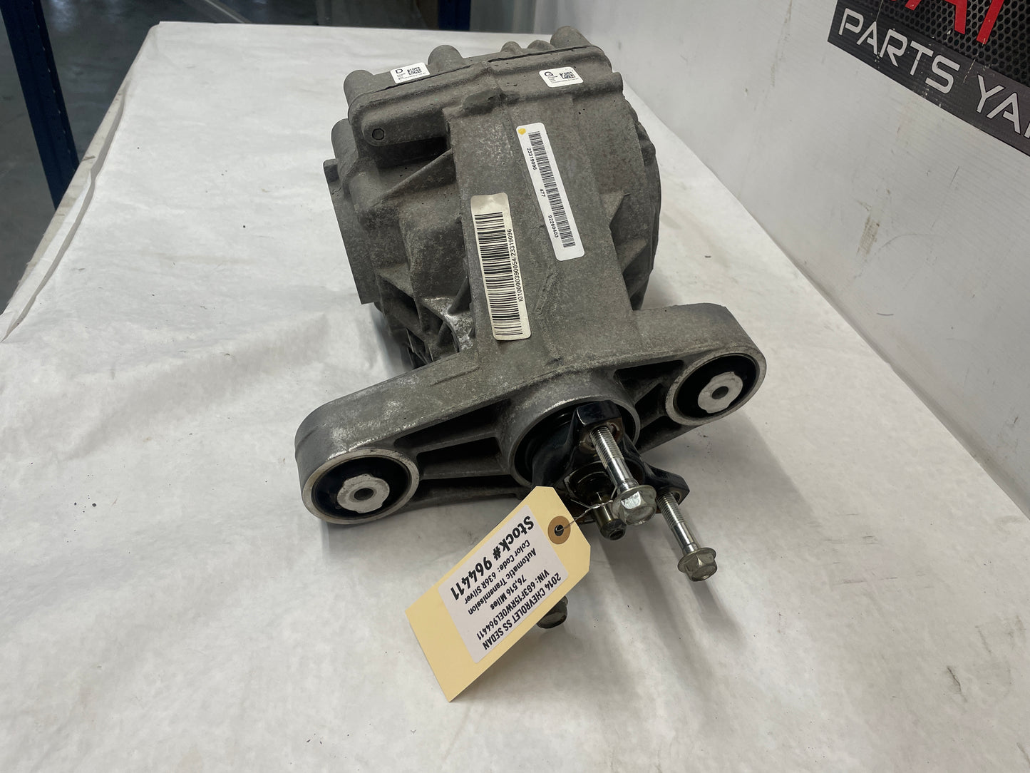 2014 Chevy SS Rear End Axle Carrier Rearend Diff Differential 3.27 LSD OEM - Day's Parts Yard