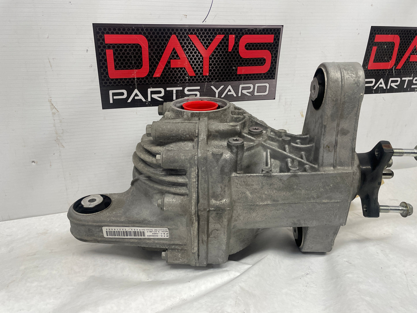 2014 Chevy SS Rear End Axle Carrier Rearend Diff Differential 3.27 LSD OEM - Day's Parts Yard