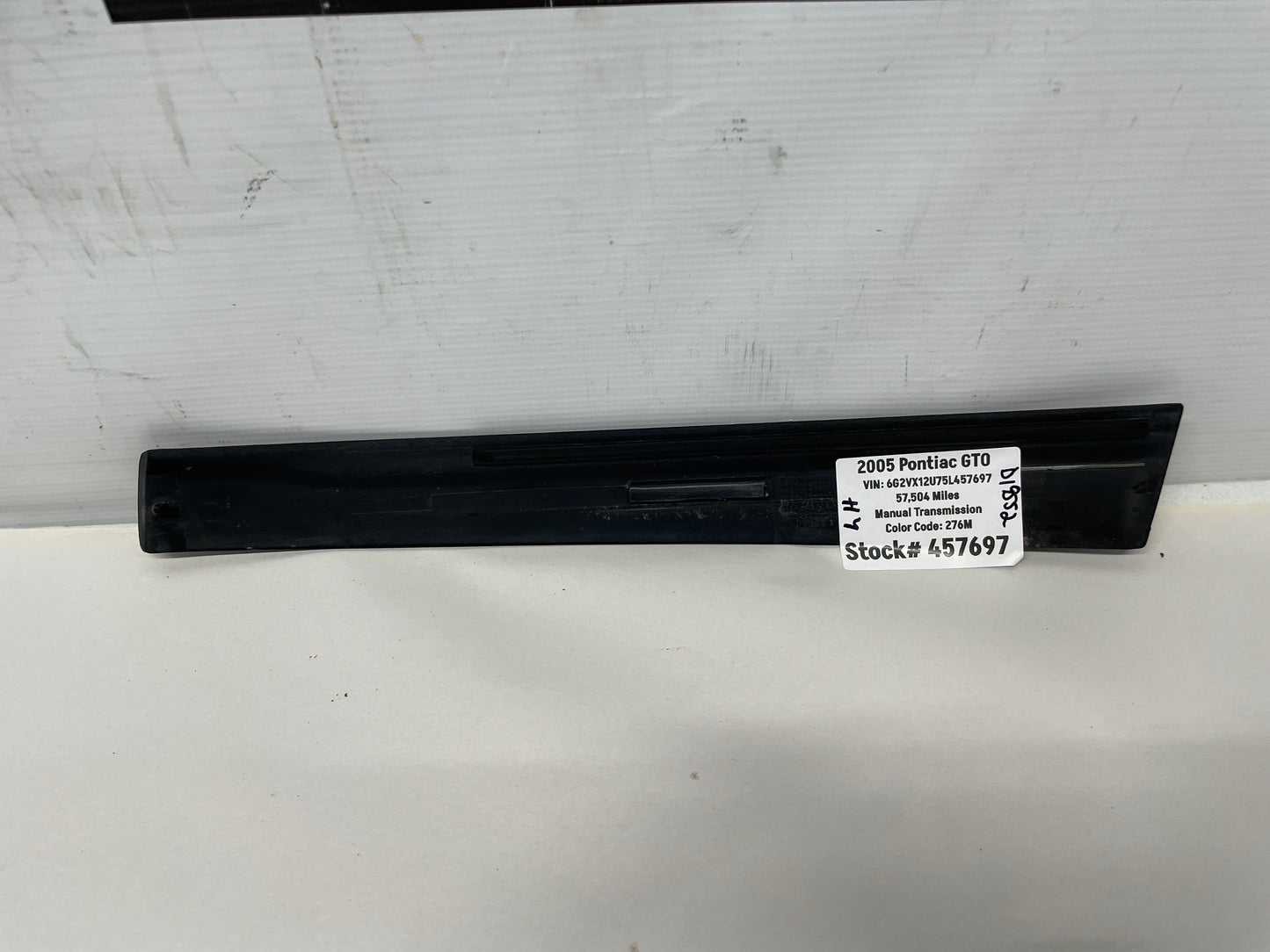 2005 Pontiac GTO LH Driver Exterior B Pillar Window Trim Cover OEM - Day's Parts Yard