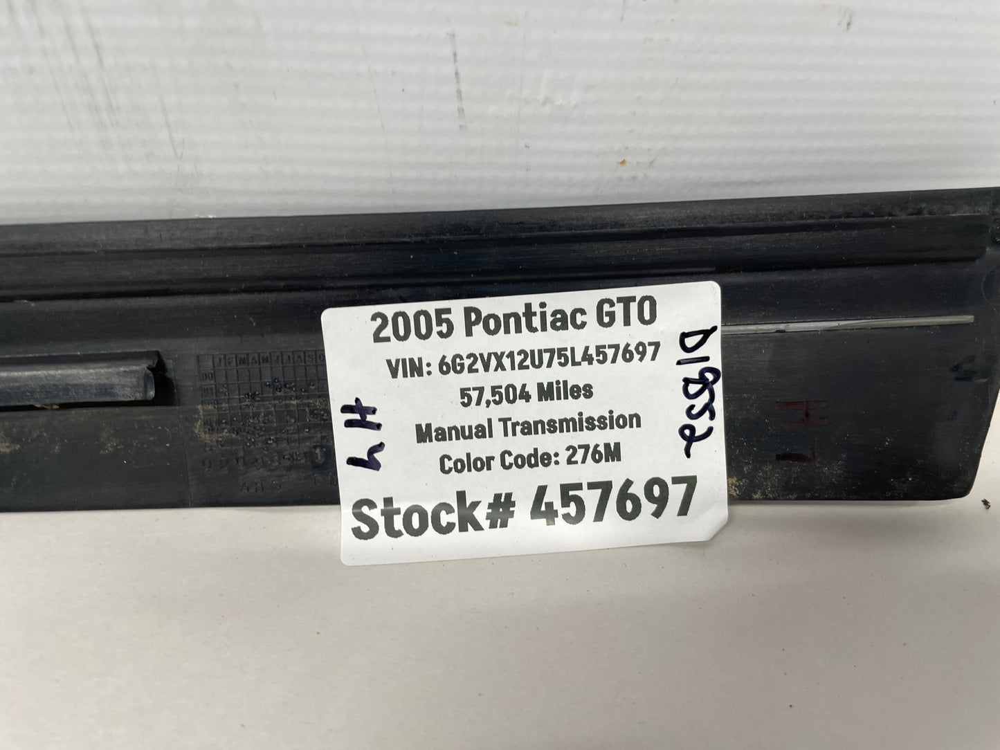 2005 Pontiac GTO LH Driver Exterior B Pillar Window Trim Cover OEM - Day's Parts Yard