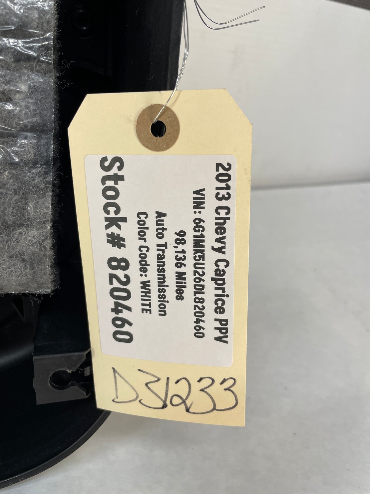 2013 Chevy Caprice PPV RH Passenger Front Interior Door Panel OEM - Day's Parts Yard