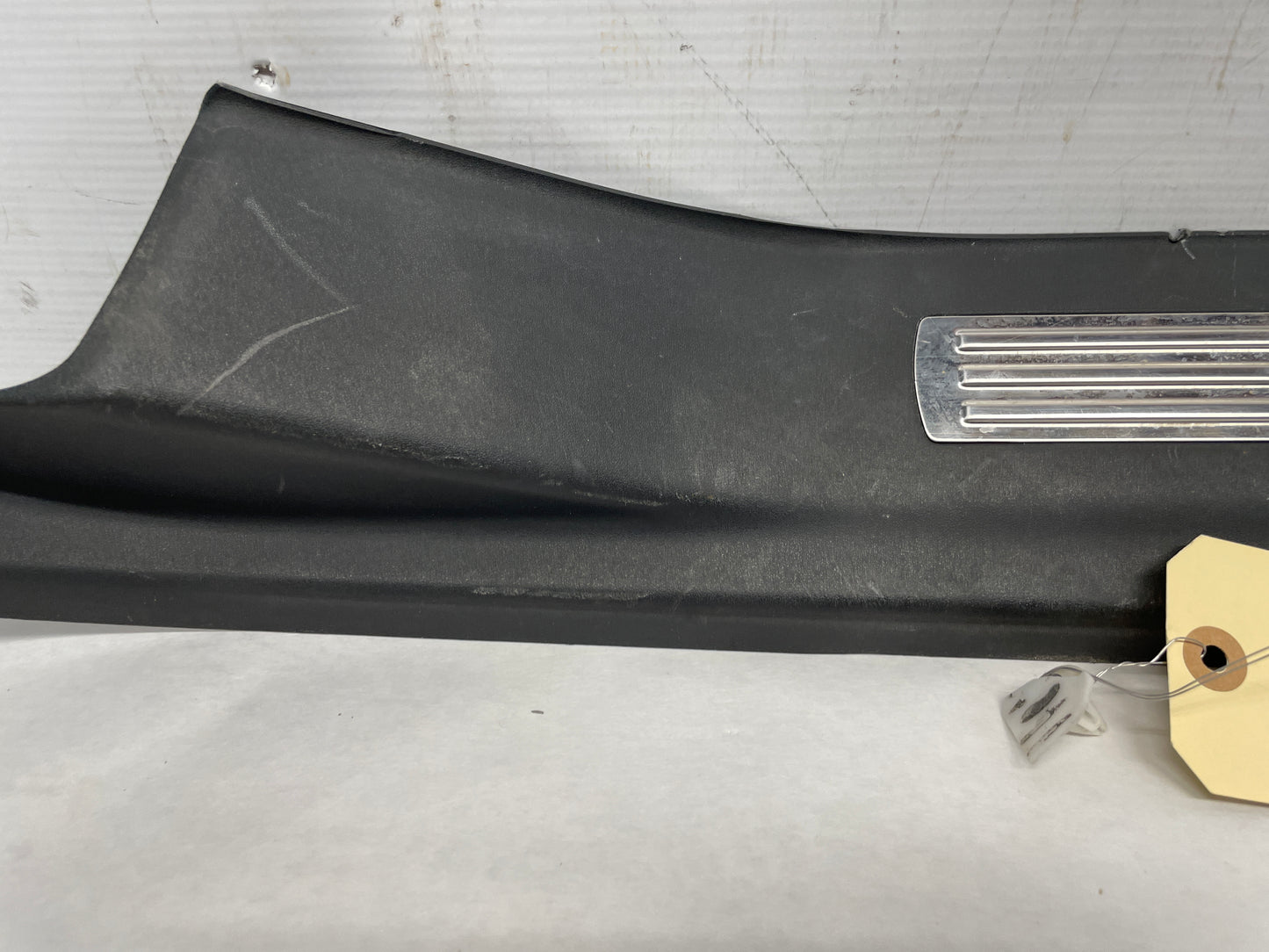 2013 Chevy Caprice PPV RH Passenger Rear Door Scuff Sill Plate Panel Trim Molding OEM - Day's Parts Yard