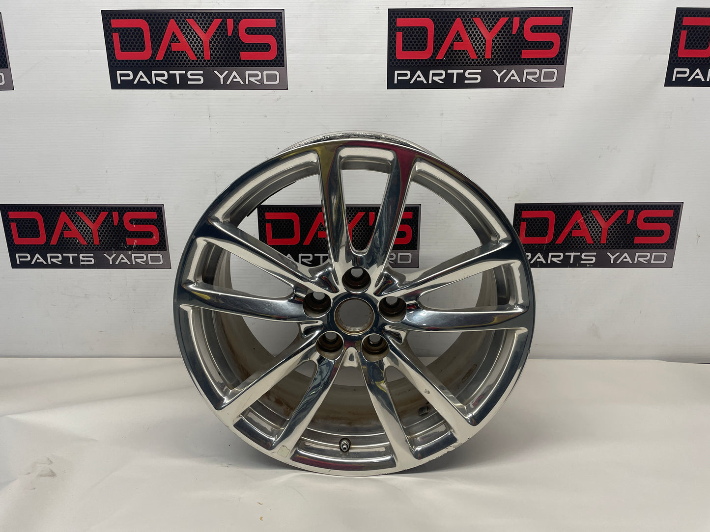 2015 Chevy SS Sedan Factory OEM Rear Wheel 19X9 - Day's Parts Yard