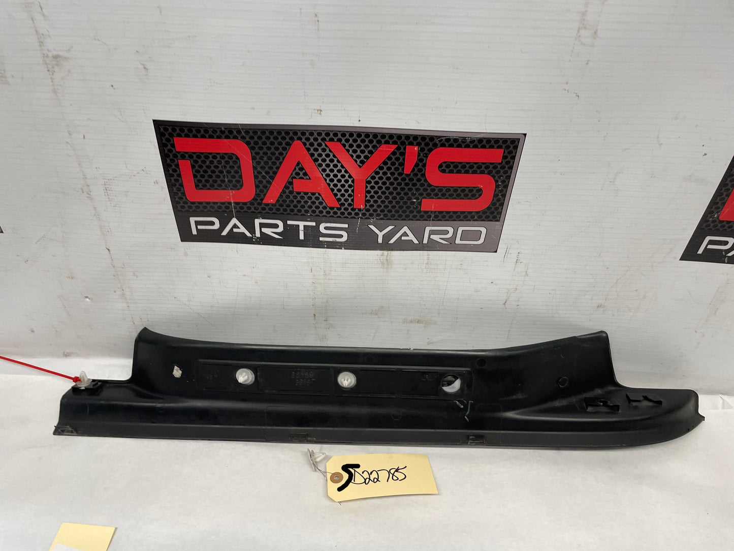 2013 Chevy Caprice PPV RH Passenger Rear Door Scuff Sill Plate Panel Trim Molding OEM - Day's Parts Yard