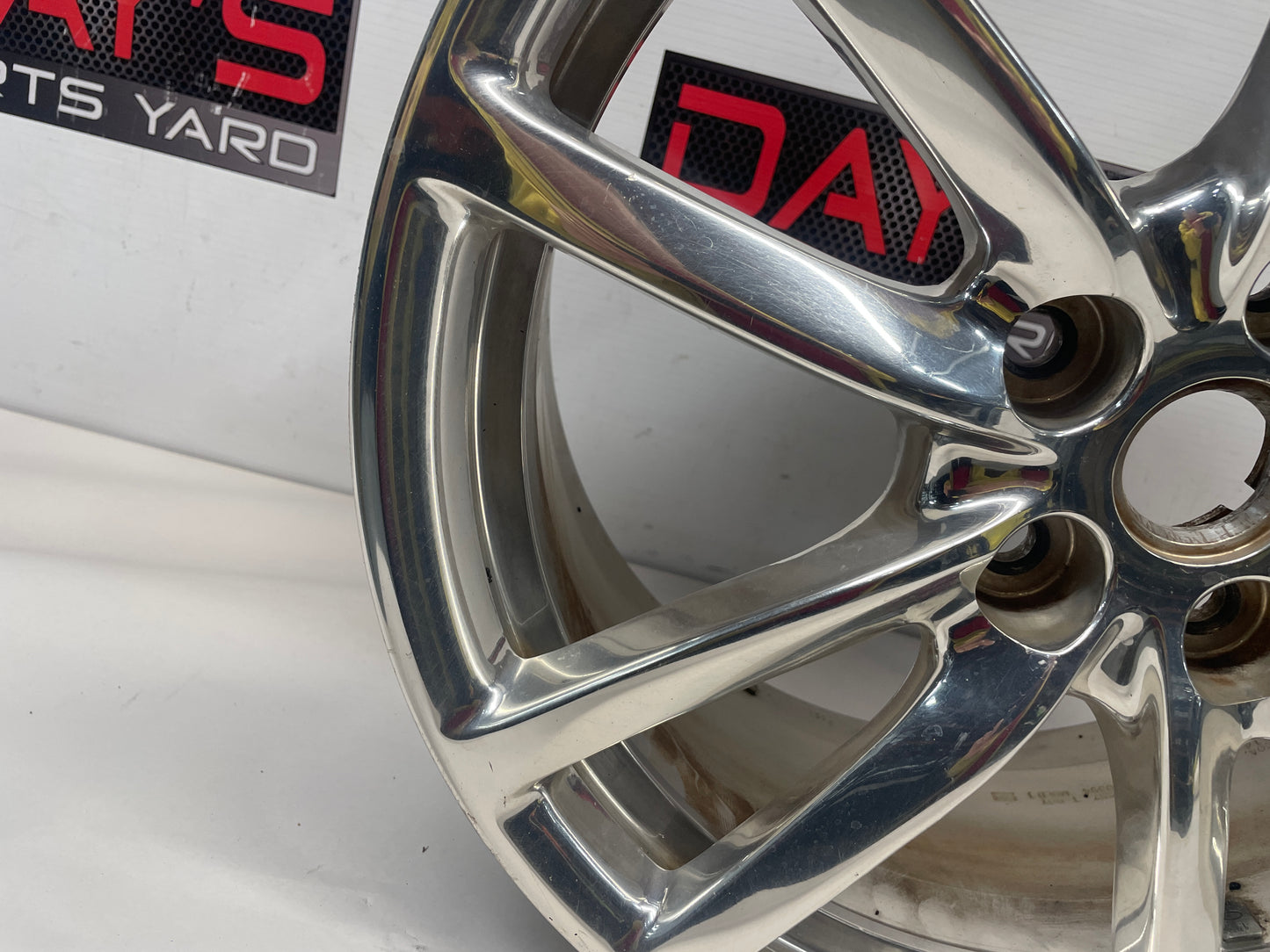 2015 Chevy SS Sedan Factory OEM Rear Wheel 19X9 - Day's Parts Yard