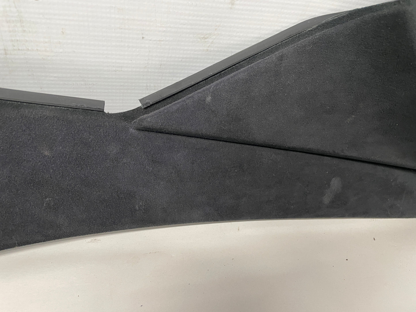 2005 Pontiac GTO RH Passenger Suede Console Trim Panel OEM - Day's Parts Yard