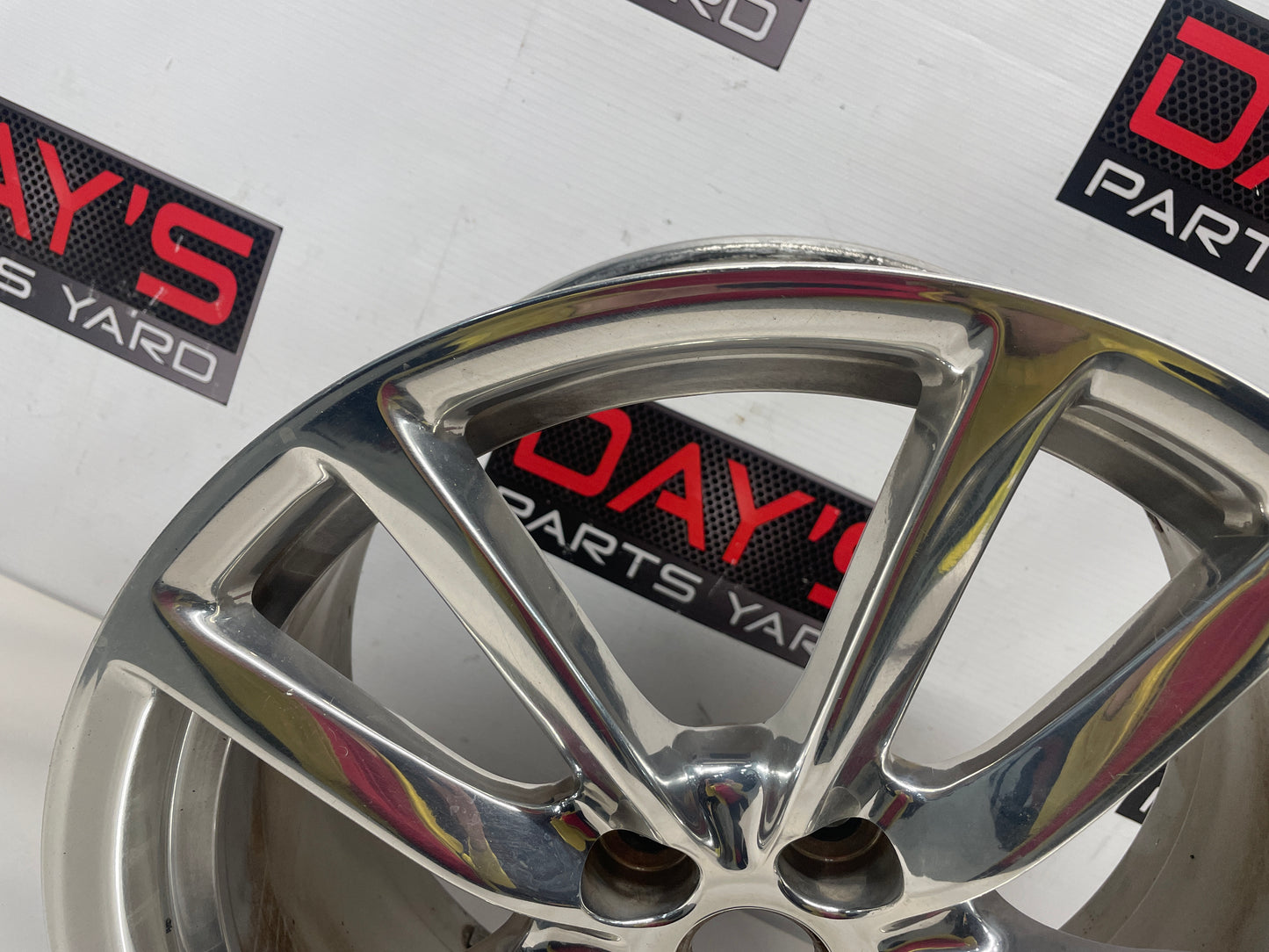 2015 Chevy SS Sedan Factory OEM Rear Wheel 19X9 - Day's Parts Yard
