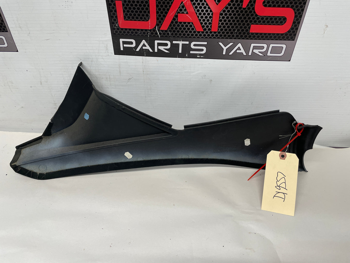2005 Pontiac GTO RH Passenger Suede Console Trim Panel OEM - Day's Parts Yard