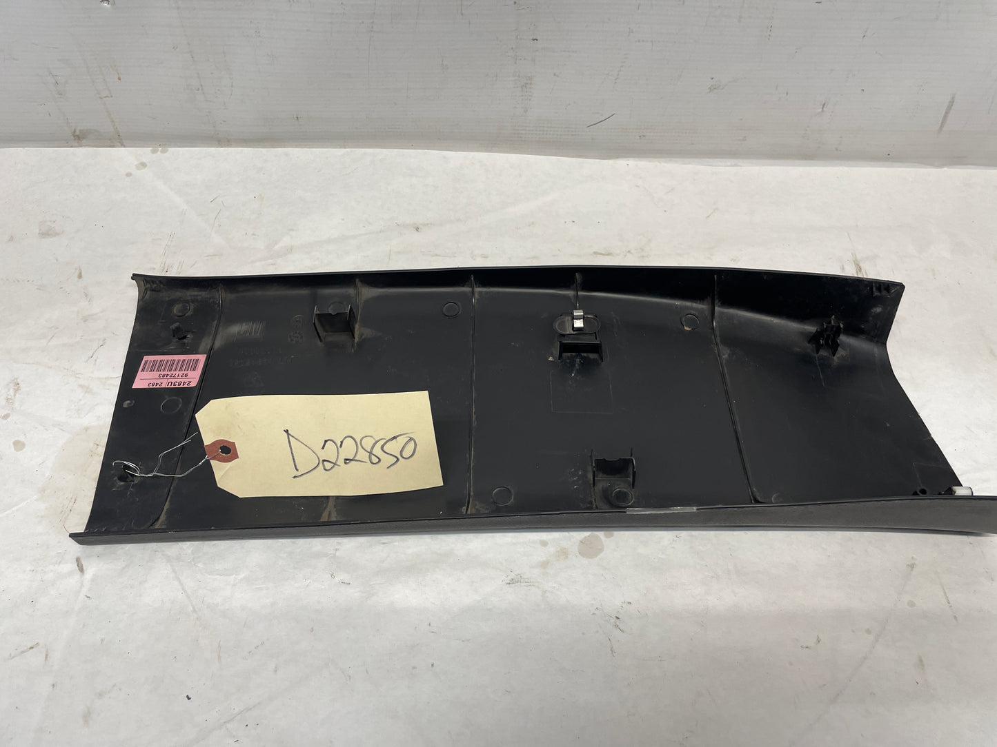 2009 Pontiac G8 GT LH Driver Interior Center B Pillar Trim Molding Panel Cover OEM - Day's Parts Yard