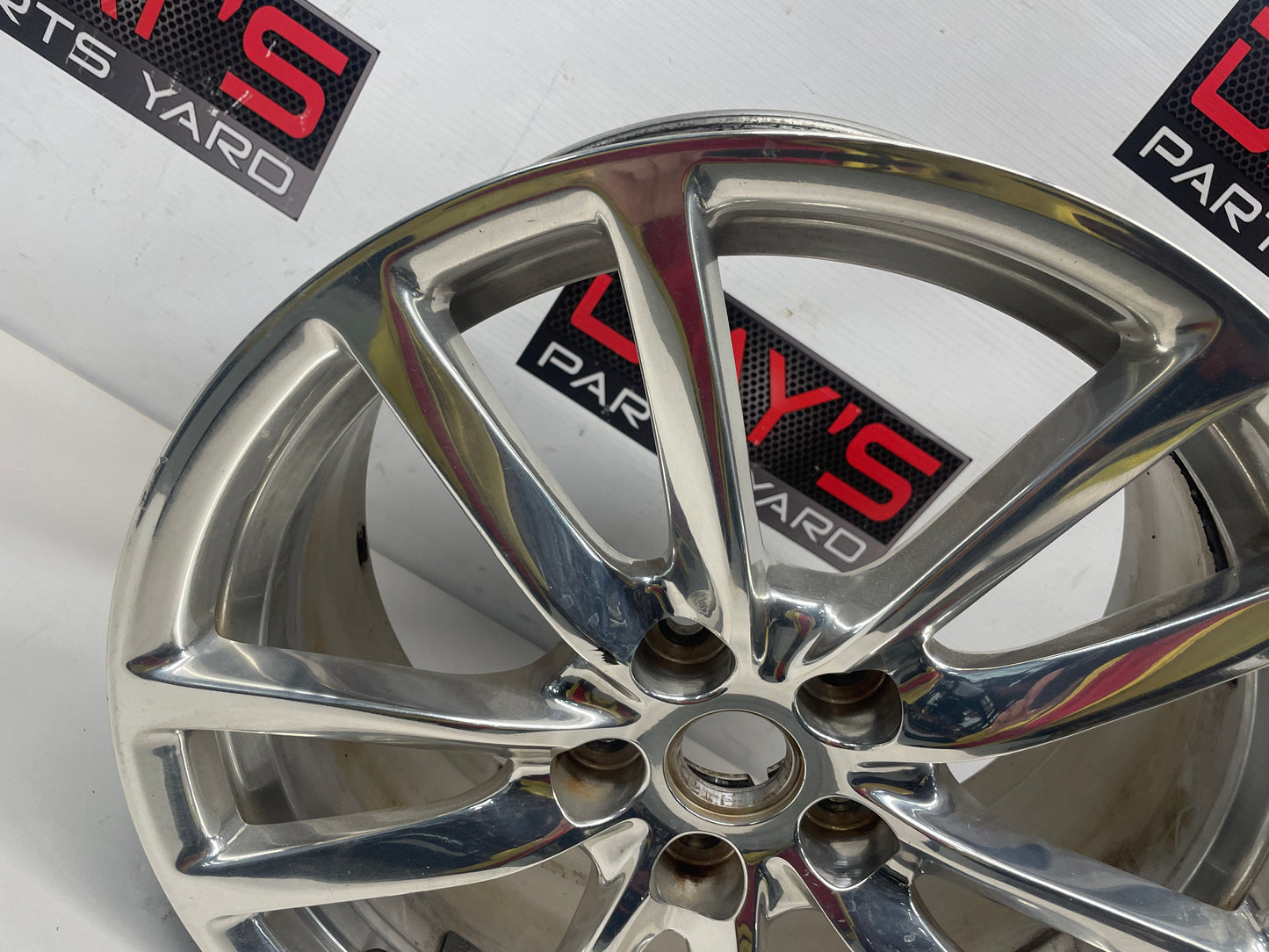 2015 Chevy SS Sedan Factory OEM Rear Wheel 19X9 - Day's Parts Yard