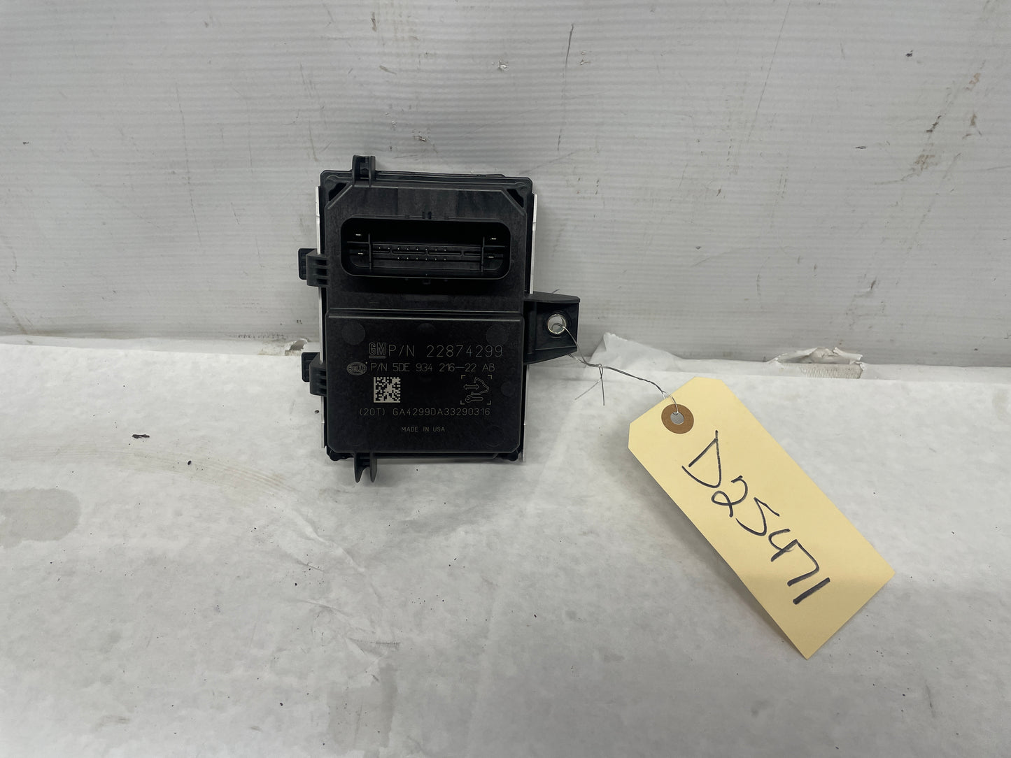 2014 Chevy SS Sedan Sedan Fuel Pump Control Module OEM - Day's Parts Yard