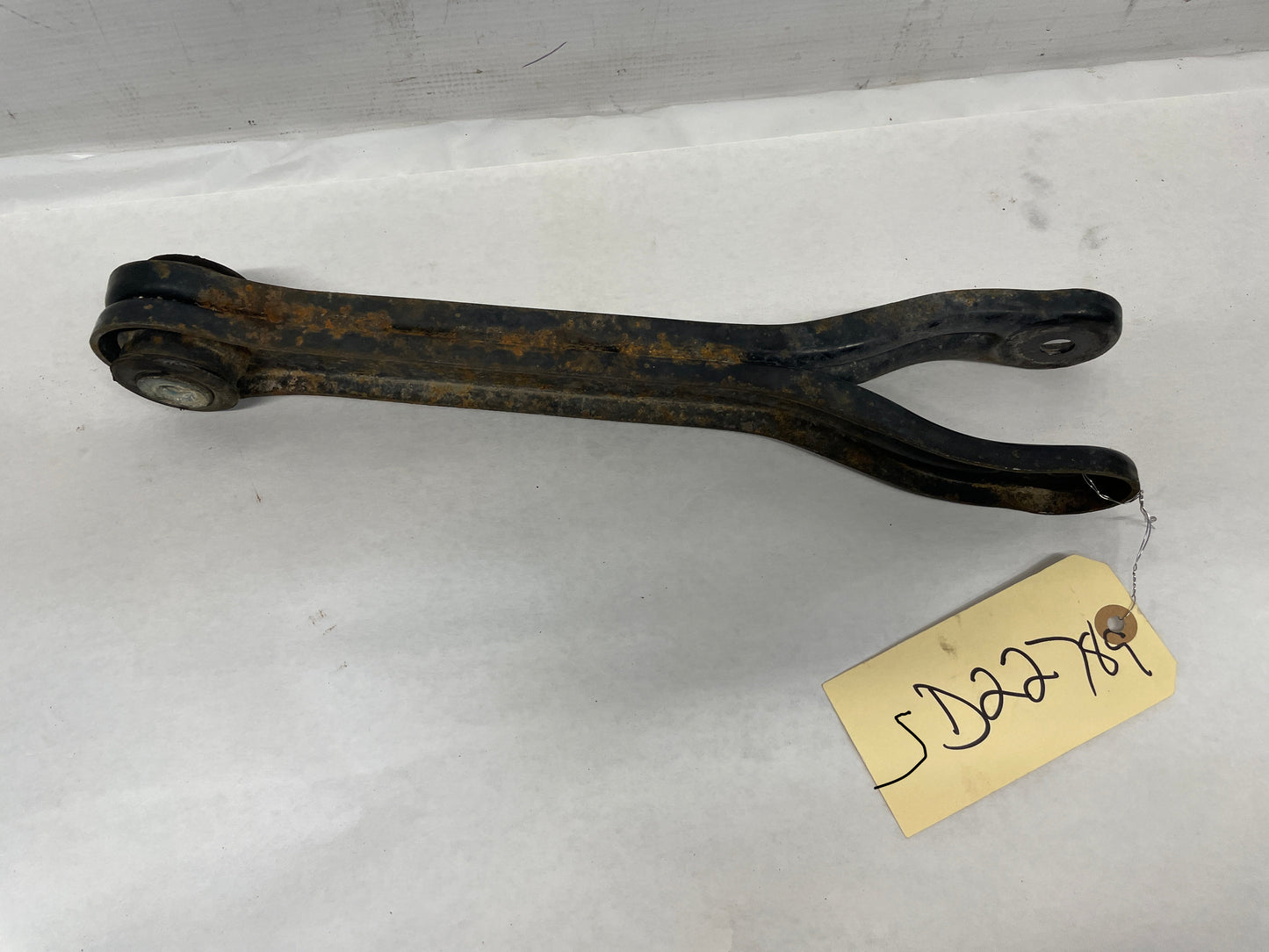 2013 Chevy Caprice PPV LH Driver Rear Suspension Trailing Control Arm Link OEM - Day's Parts Yard