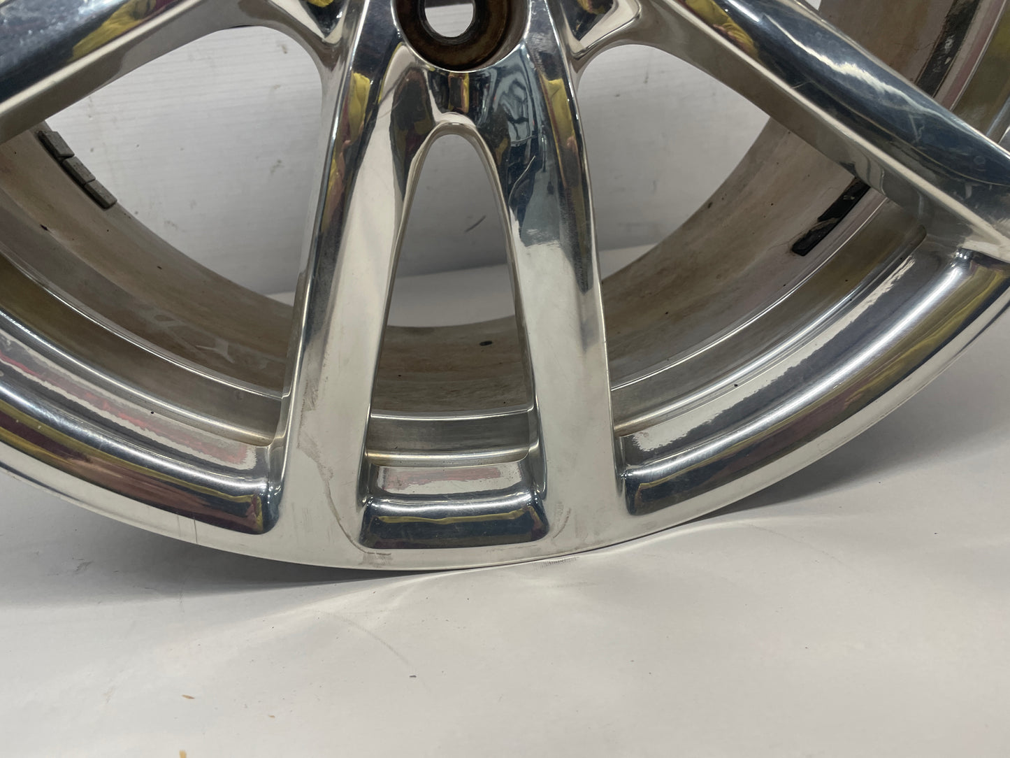2015 Chevy SS Sedan Factory OEM Front Wheel 19X8.5 - Day's Parts Yard