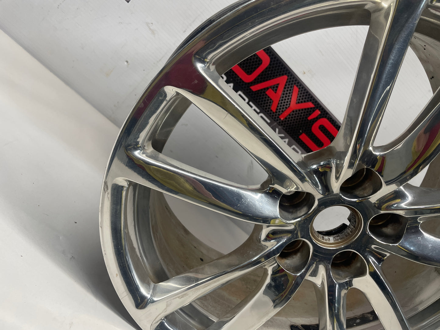 2015 Chevy SS Sedan Factory OEM Front Wheel 19X8.5 - Day's Parts Yard