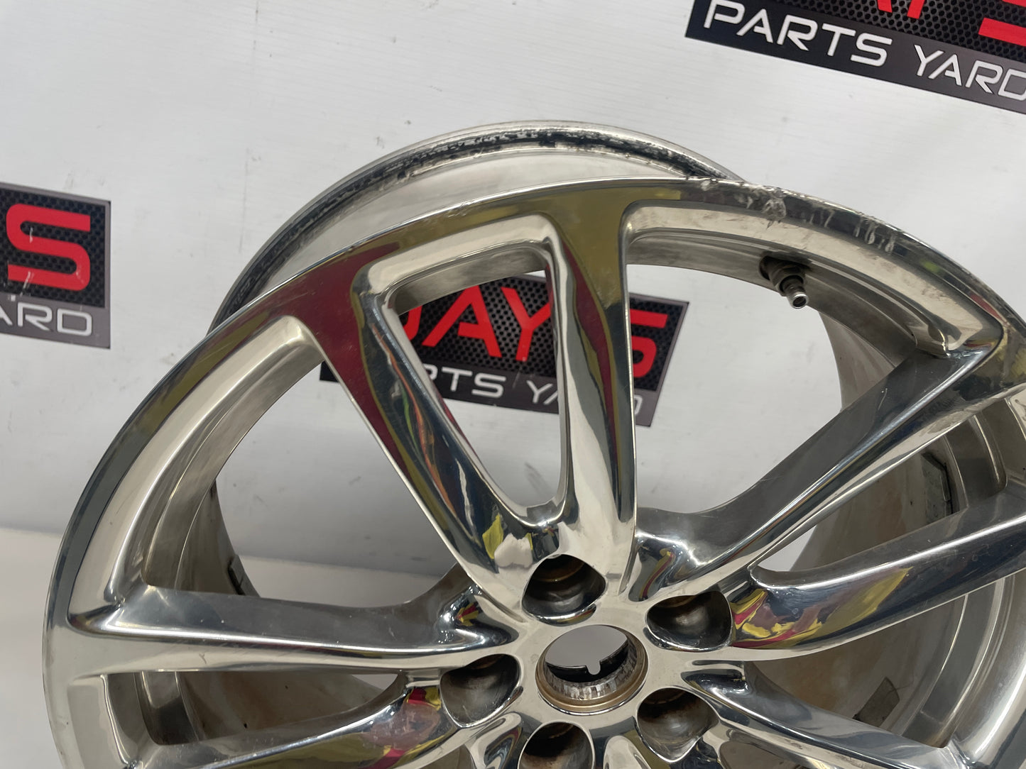 2015 Chevy SS Sedan Factory OEM Front Wheel 19X8.5 - Day's Parts Yard