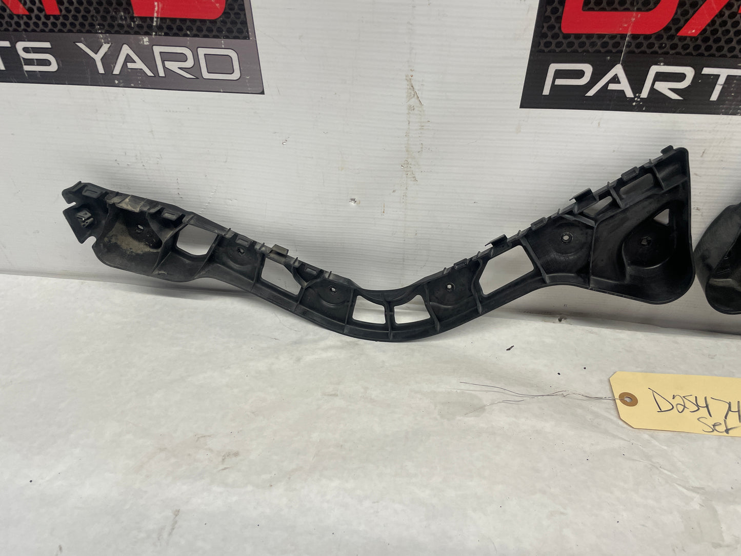 2014 Chevy SS Sedan RH & LH Rear Bumper Brackets Guides OEM - Day's Parts Yard
