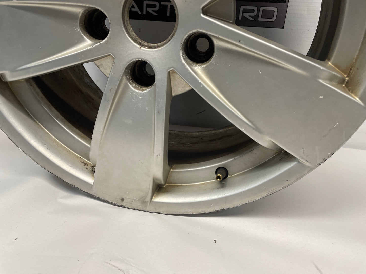 2004 Pontiac GTO Factory OEM Wheel 17X8 OEM - Day's Parts Yard