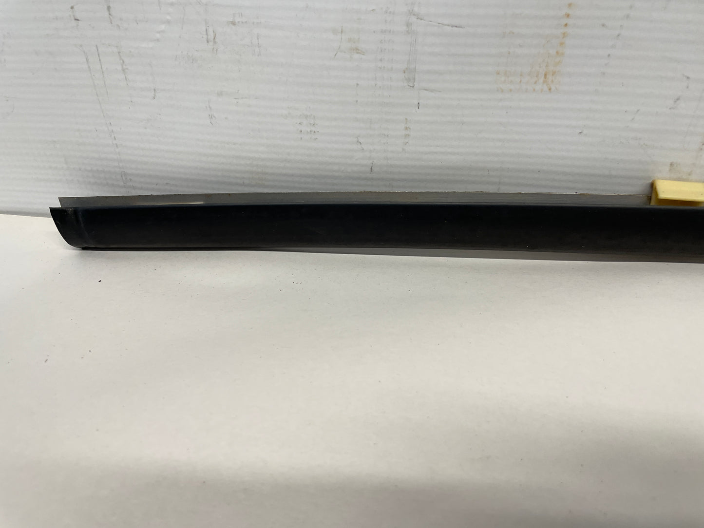 2005 Pontiac GTO RH Passenger Window Door Belt Molding Trim OEM - Day's Parts Yard