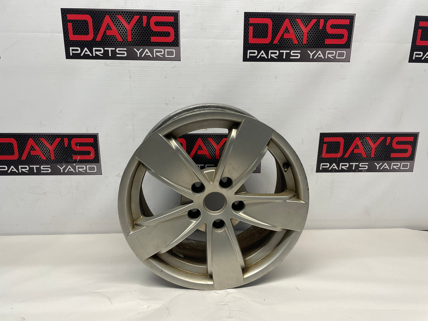 2004 Pontiac GTO Factory OEM Wheel 17X8 OEM - Day's Parts Yard
