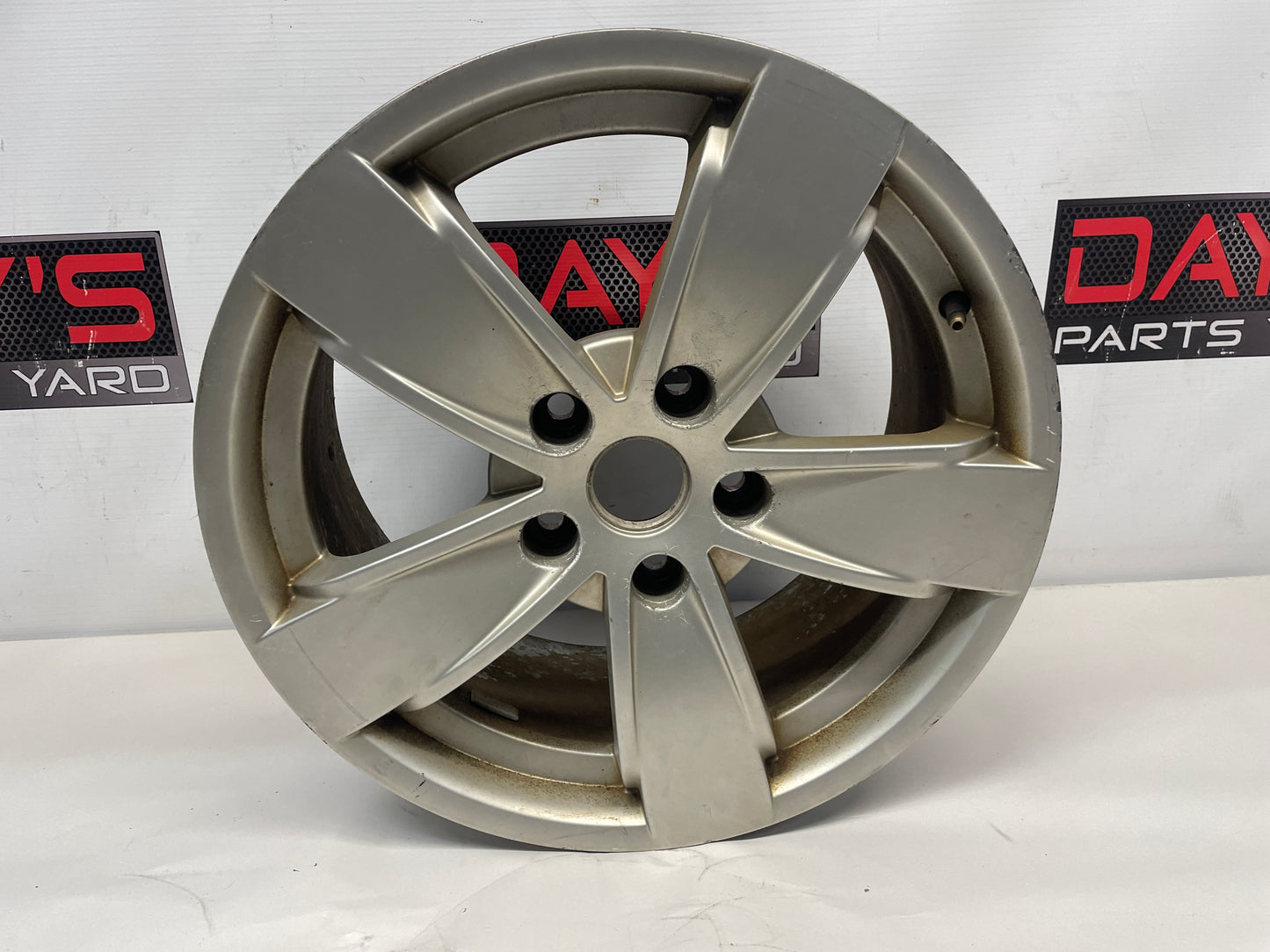 2004 Pontiac GTO Factory OEM Wheel 17X8 OEM - Day's Parts Yard