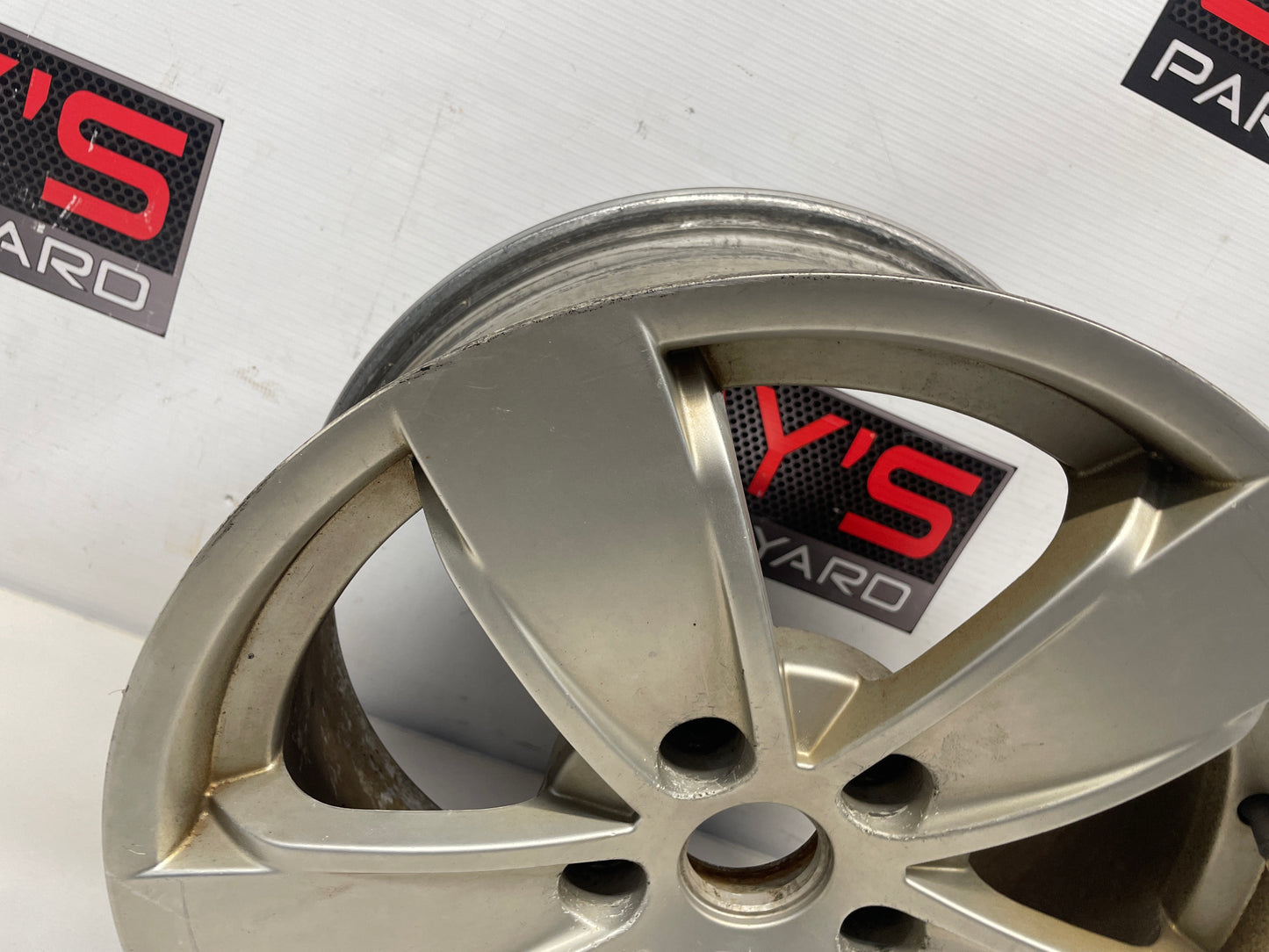 2004 Pontiac GTO Factory OEM Wheel 17X8 OEM - Day's Parts Yard