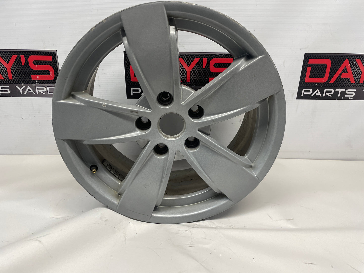 2004 Pontiac GTO Factory OEM Wheel 17X8 - Day's Parts Yard