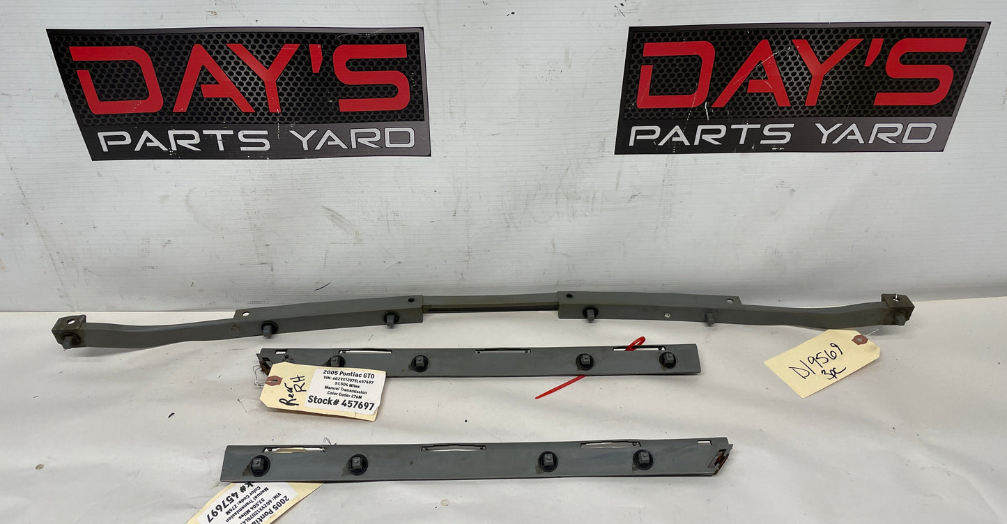 2005 Pontiac GTO Rear Bumper Brackets Guides Set OEM - Day's Parts Yard