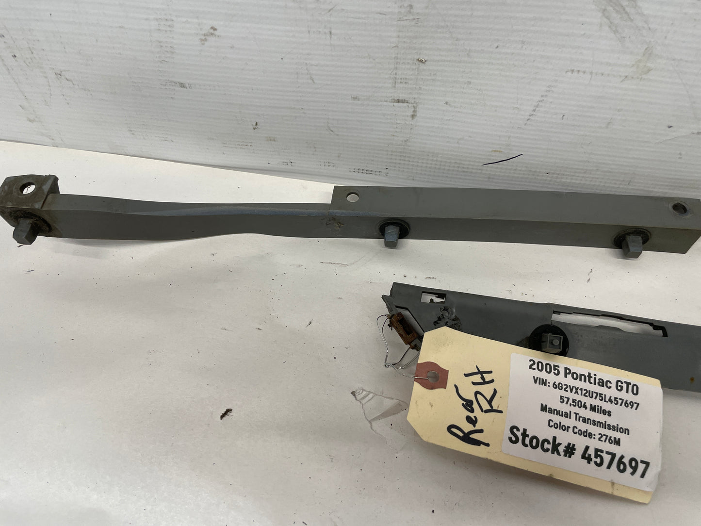 2005 Pontiac GTO Rear Bumper Brackets Guides Set OEM - Day's Parts Yard