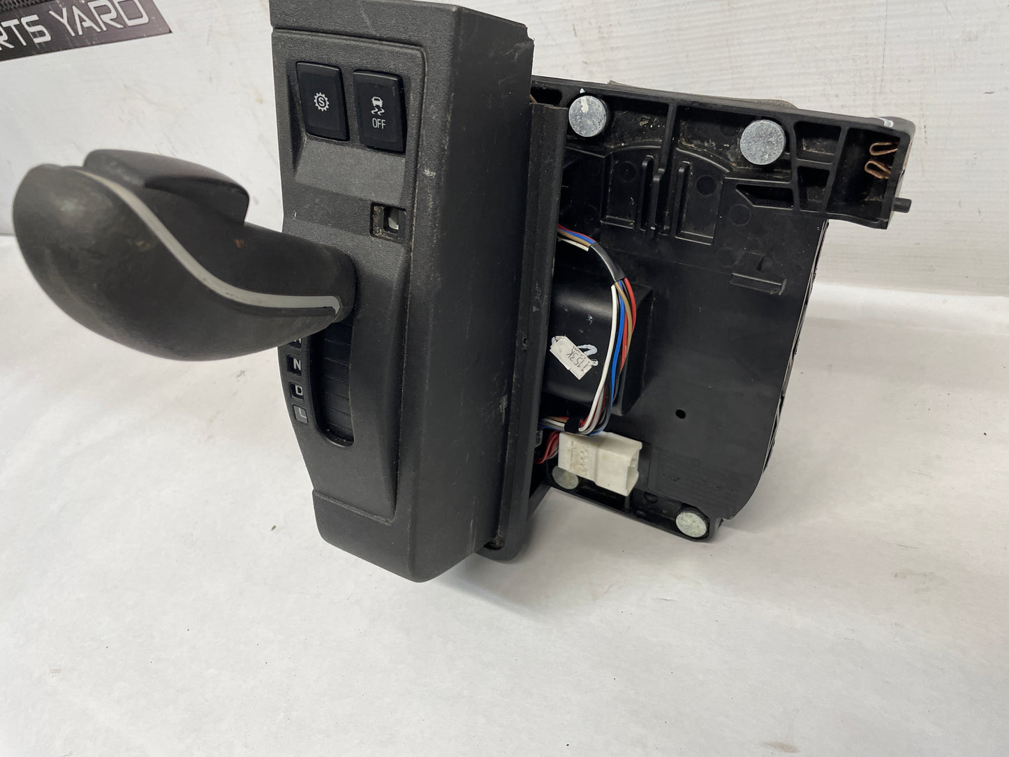 2013 Chevy Caprice PPV Automatic Transmission Shifter Gear Selector OEM - Day's Parts Yard
