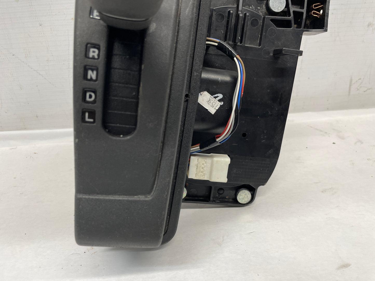 2013 Chevy Caprice PPV Automatic Transmission Shifter Gear Selector OEM - Day's Parts Yard