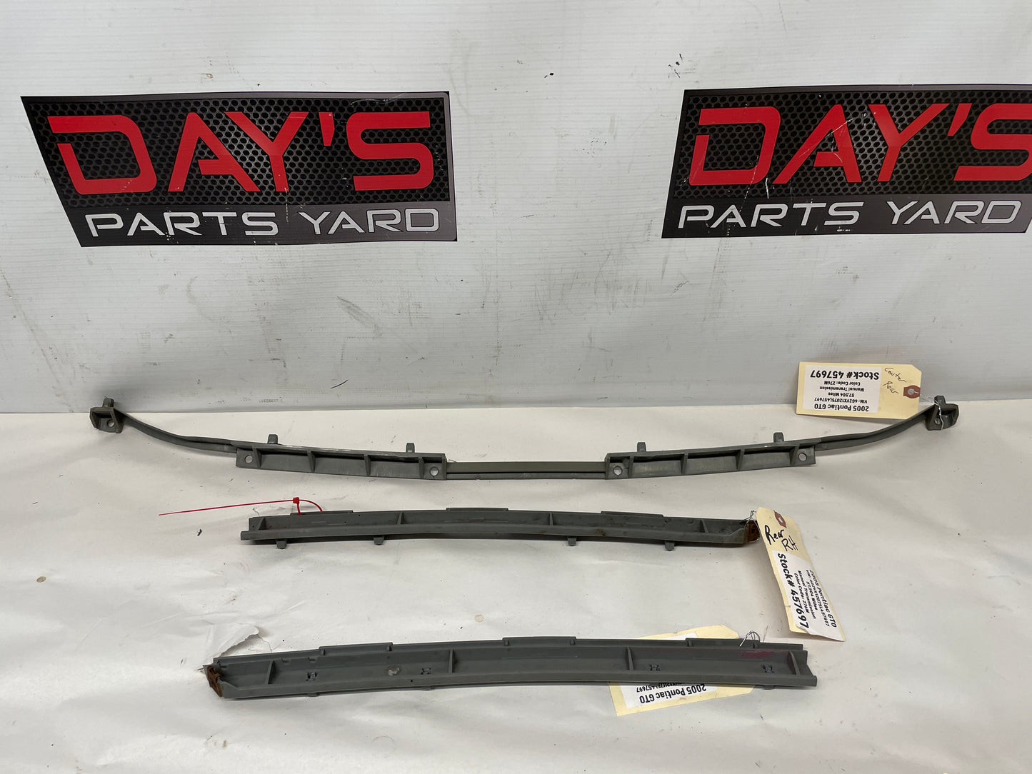 2005 Pontiac GTO Rear Bumper Brackets Guides Set OEM - Day's Parts Yard