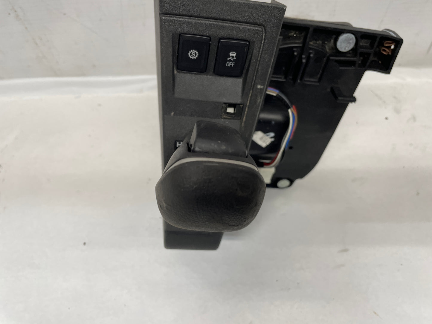 2013 Chevy Caprice PPV Automatic Transmission Shifter Gear Selector OEM - Day's Parts Yard