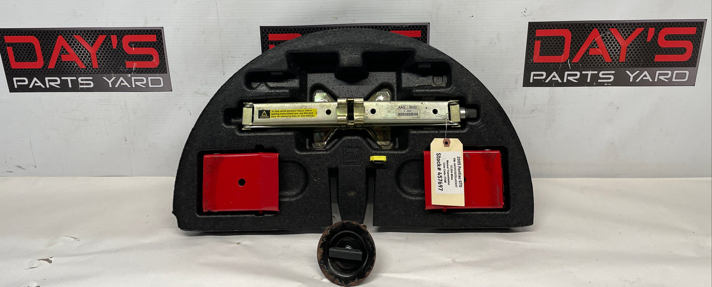 2005 Pontiac GTO Emergency Spare Wheel & Tire Jack Kit OEM - Day's Parts Yard