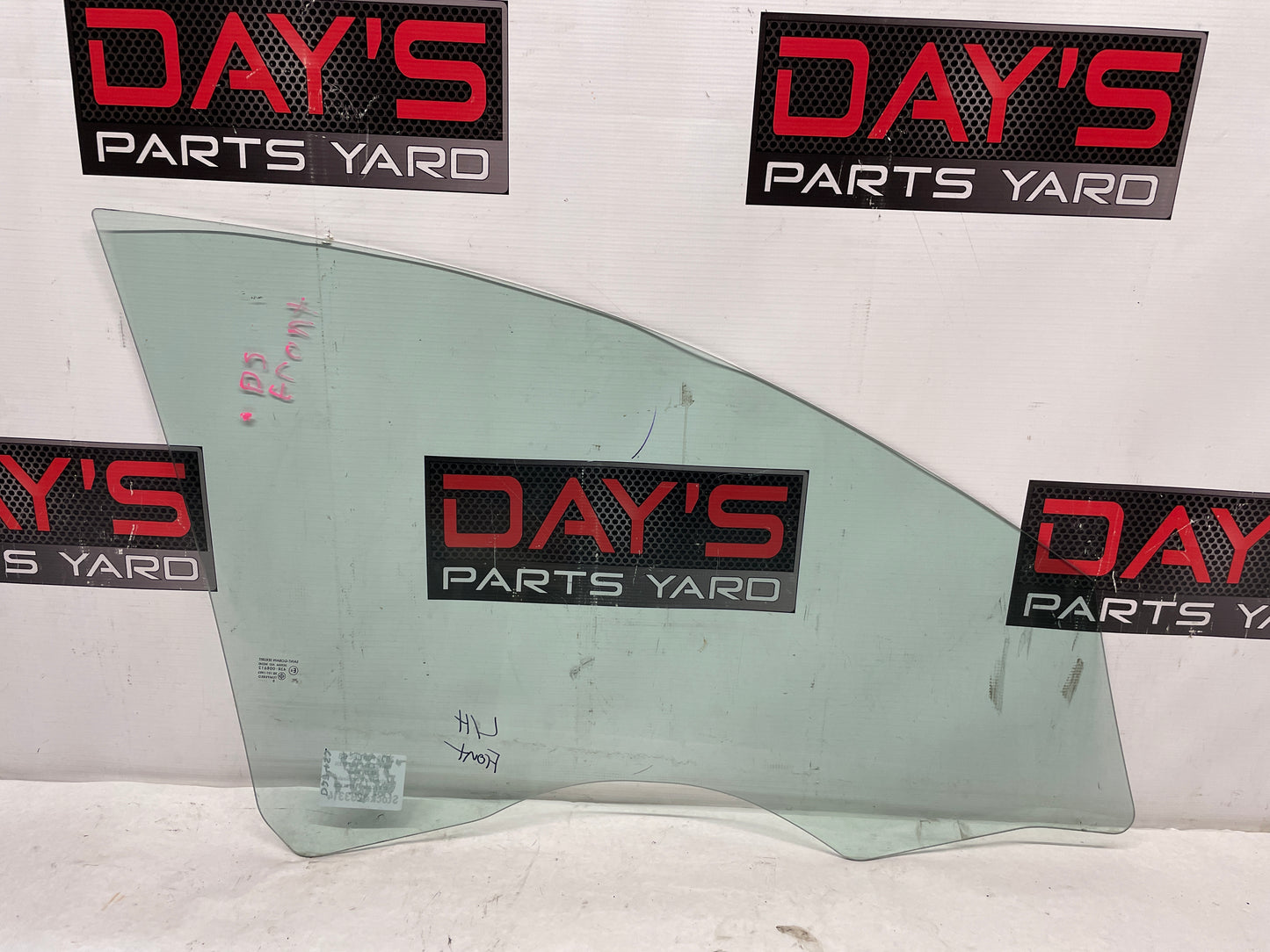 2009 Pontiac G8 LH Driver Front Door Window Glass OEM - Day's Parts Yard