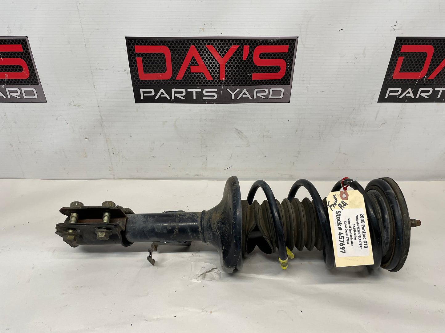 2005 Pontiac GTO RH Passenger Front Strut Assembly OEM - Day's Parts Yard