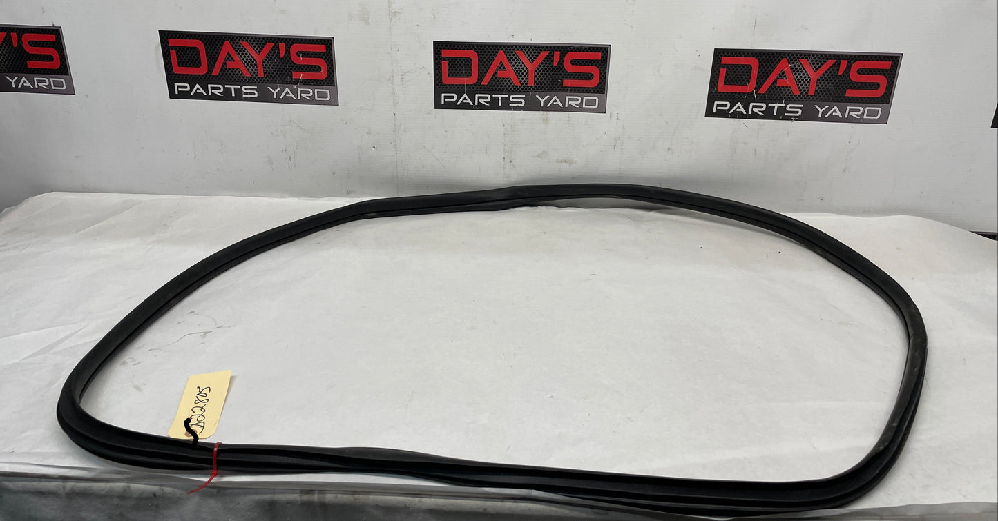 2013 Chevy Caprice PPV RH Passenger Rear Door Weather Strip Rubber Seal OEM - Day's Parts Yard