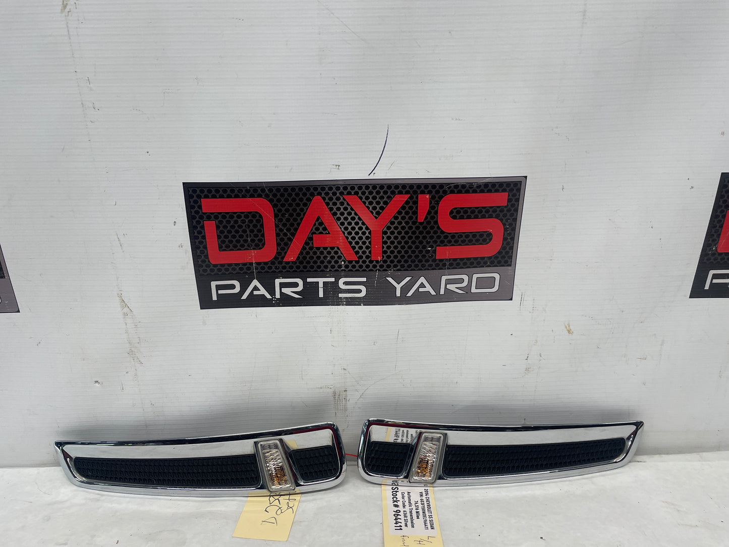 2016 Chevy SS Sedan RH & LH Fender Marker Lights Tail Lamp OEM - Day's Parts Yard