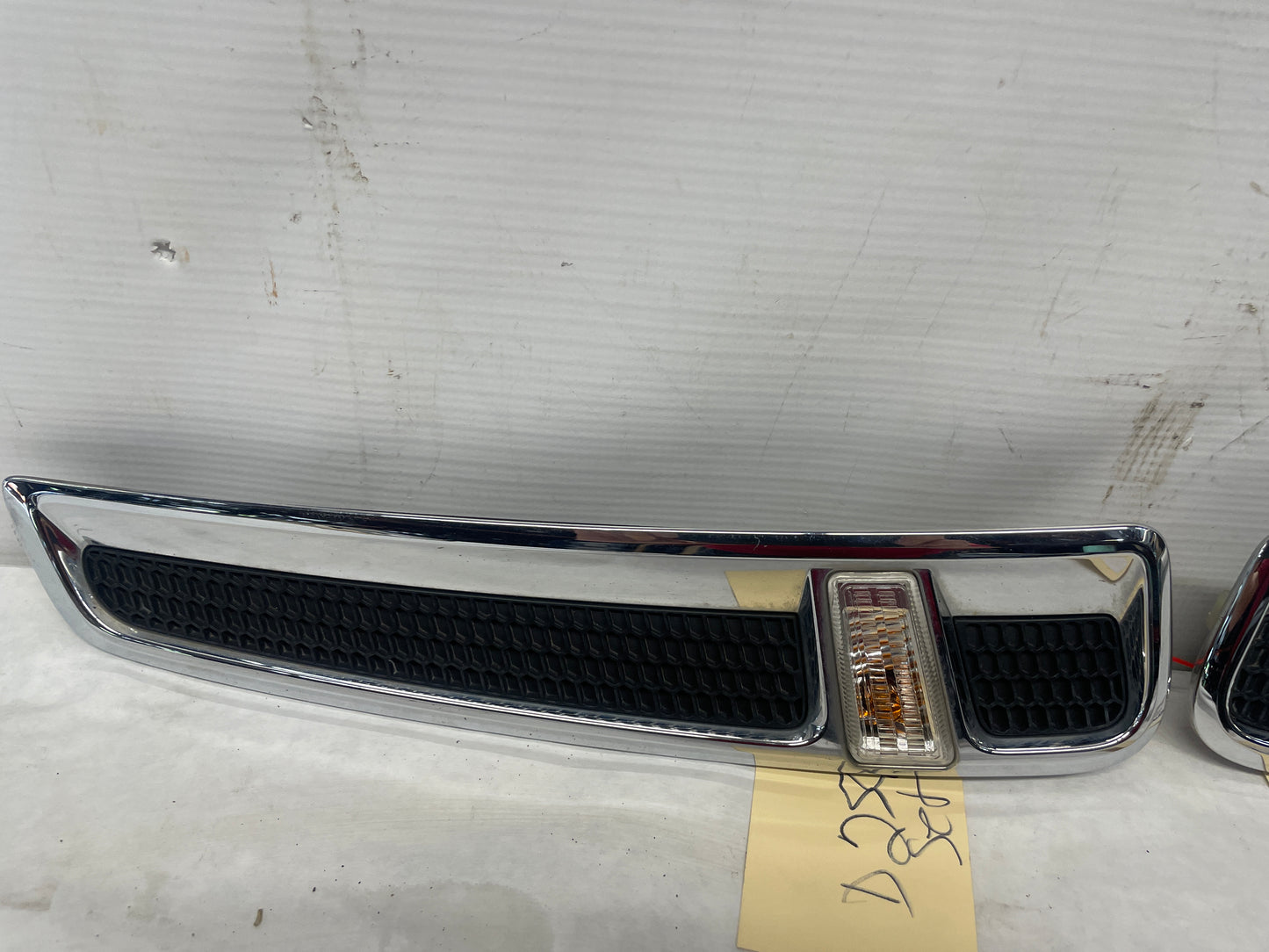 2016 Chevy SS Sedan RH & LH Fender Marker Lights Tail Lamp OEM - Day's Parts Yard