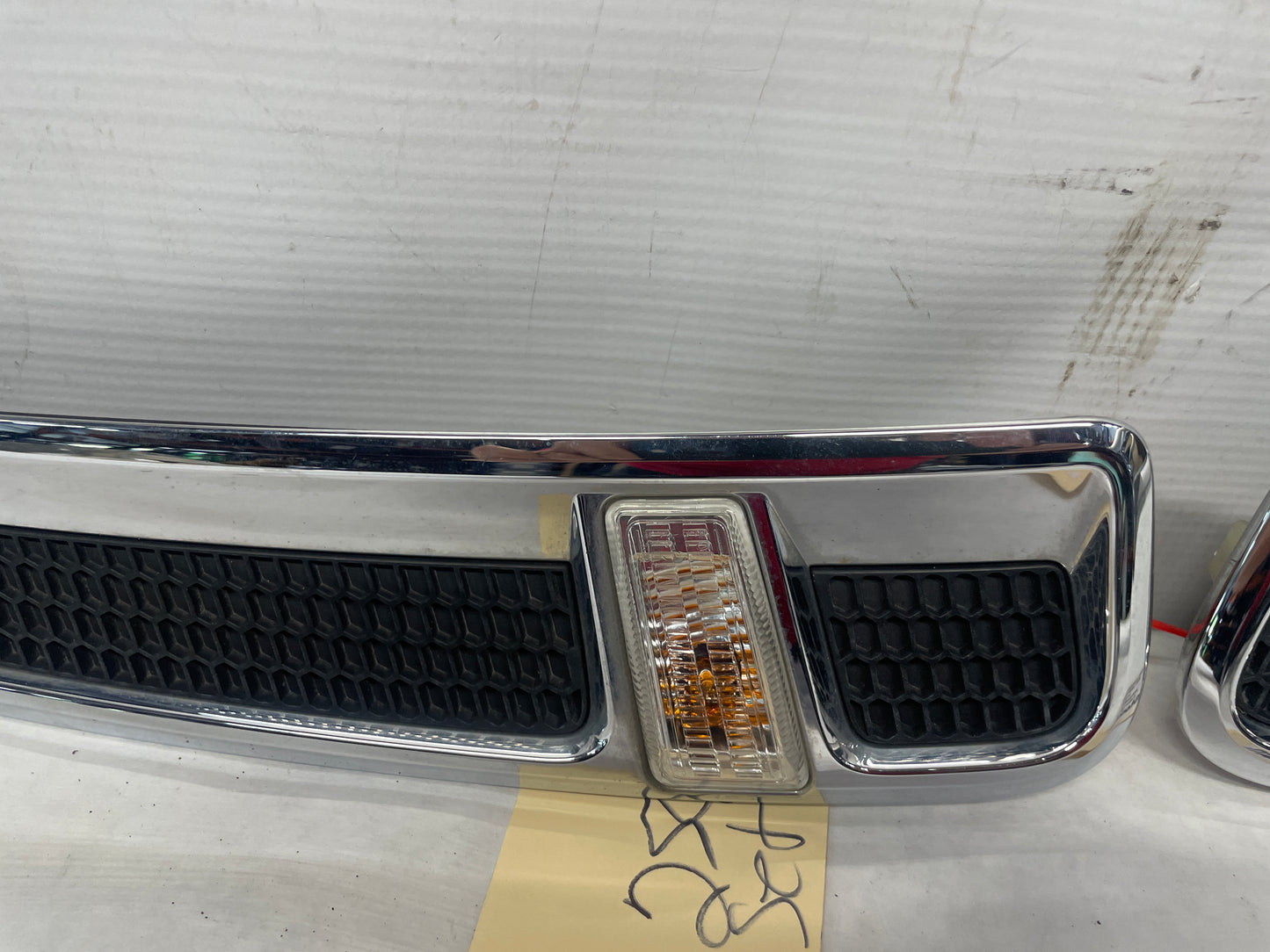 2016 Chevy SS Sedan RH & LH Fender Marker Lights Tail Lamp OEM - Day's Parts Yard