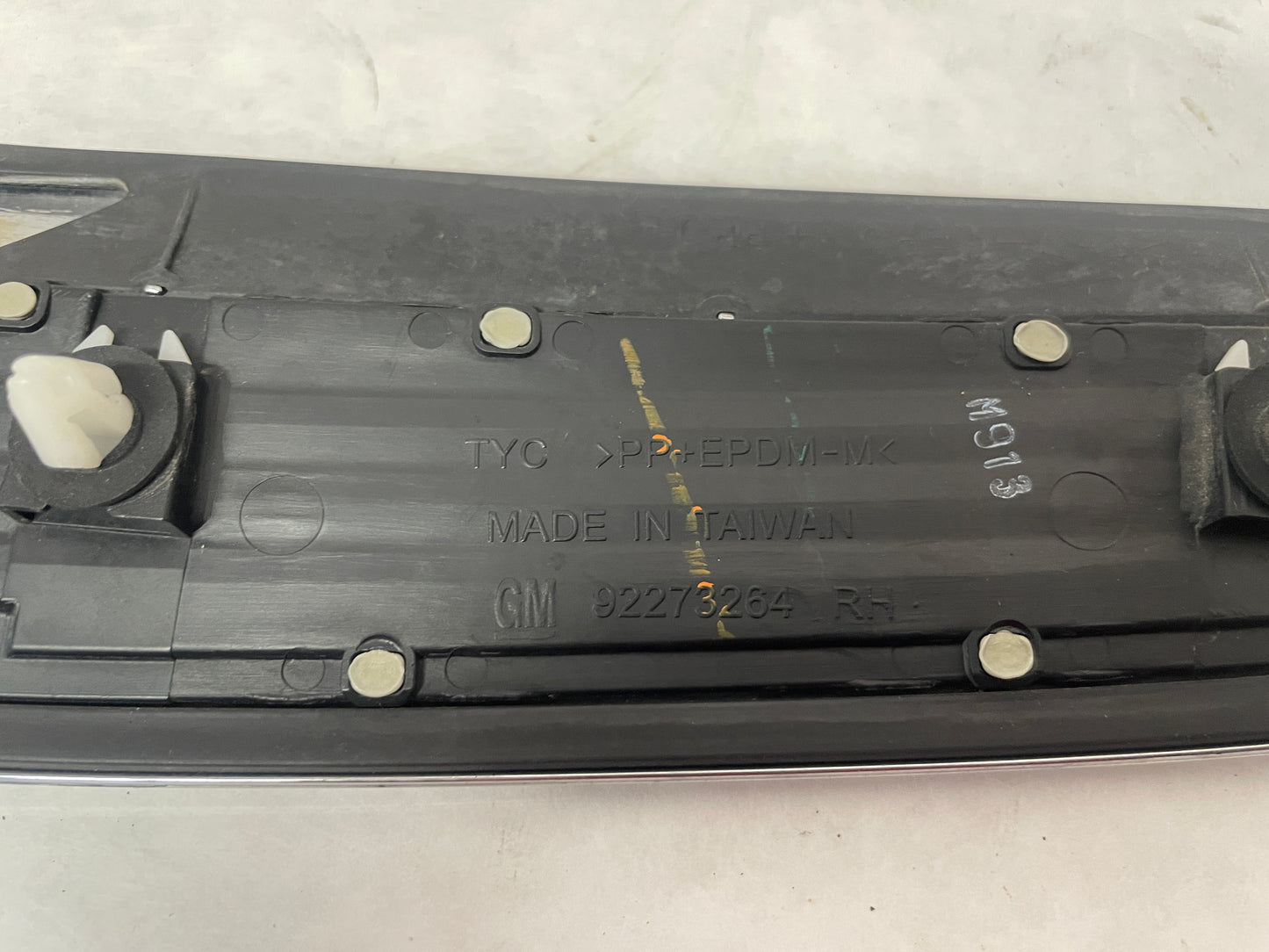 2016 Chevy SS Sedan RH & LH Fender Marker Lights Tail Lamp OEM - Day's Parts Yard