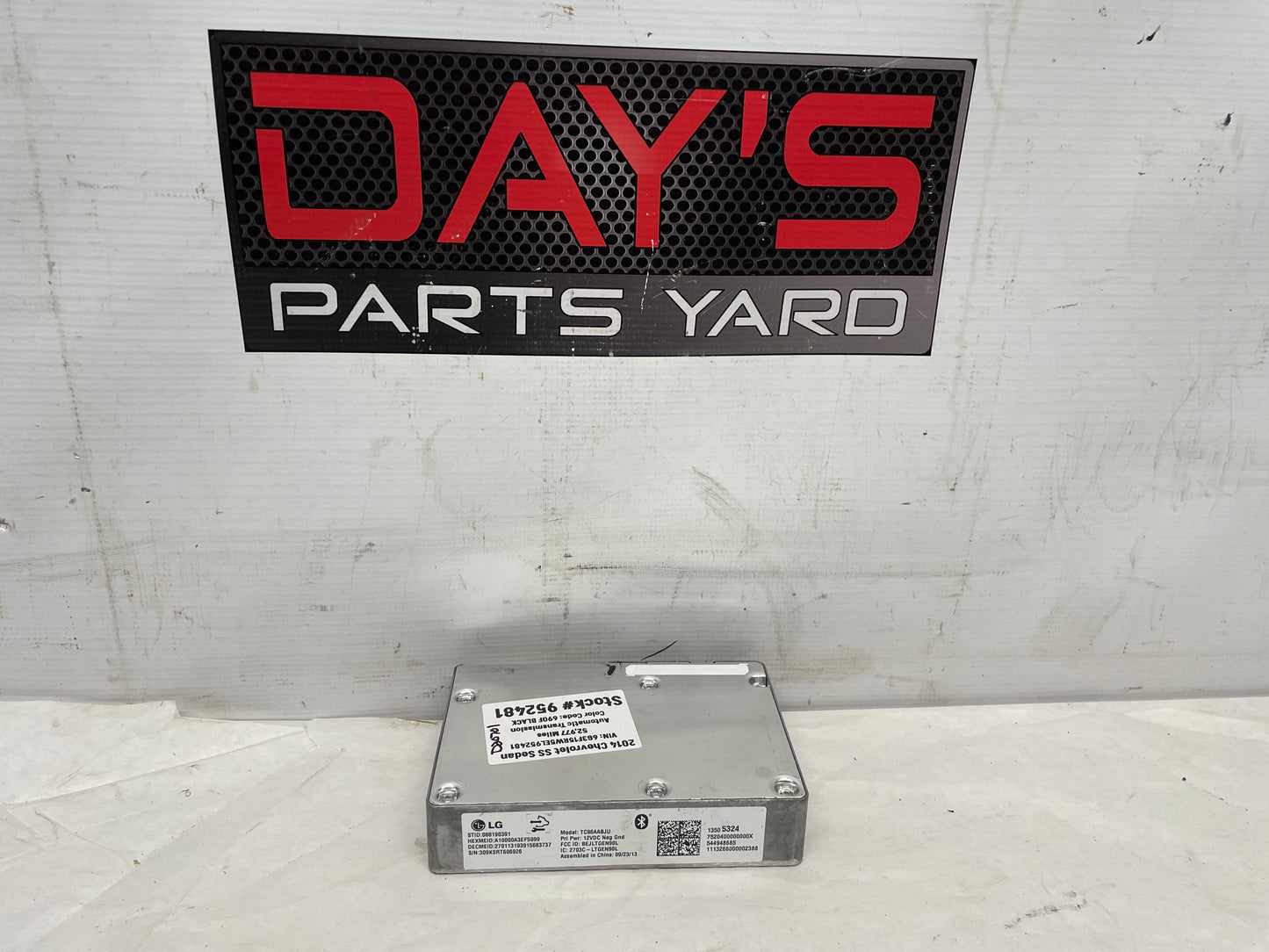 2014 Chevy SS Sedan OnStar Communication Module Unit 13505324 OEM - Day's Parts Yard