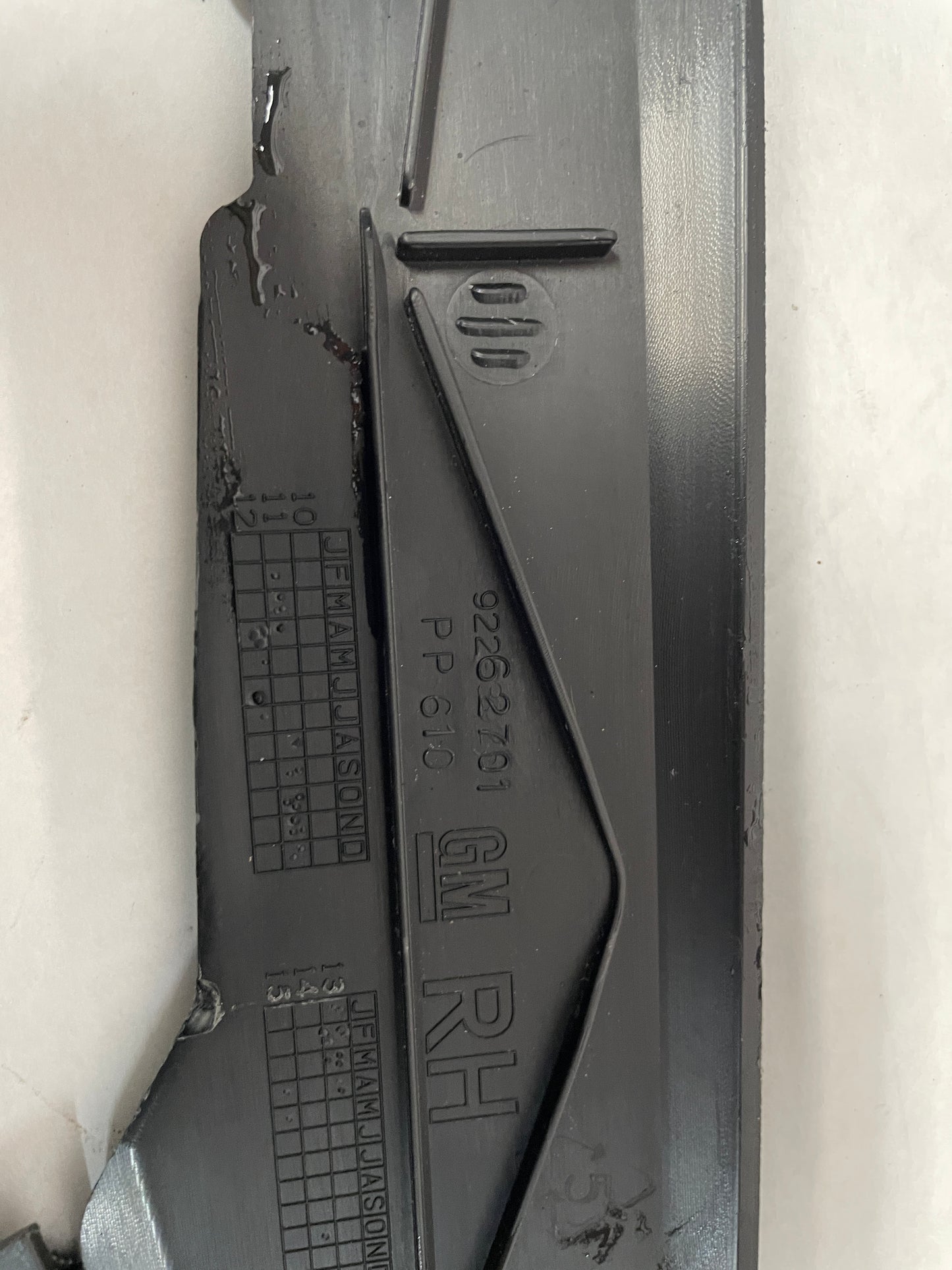 2013 Chevy Caprice PPV Center Console Side Trim Panels OEM - Day's Parts Yard