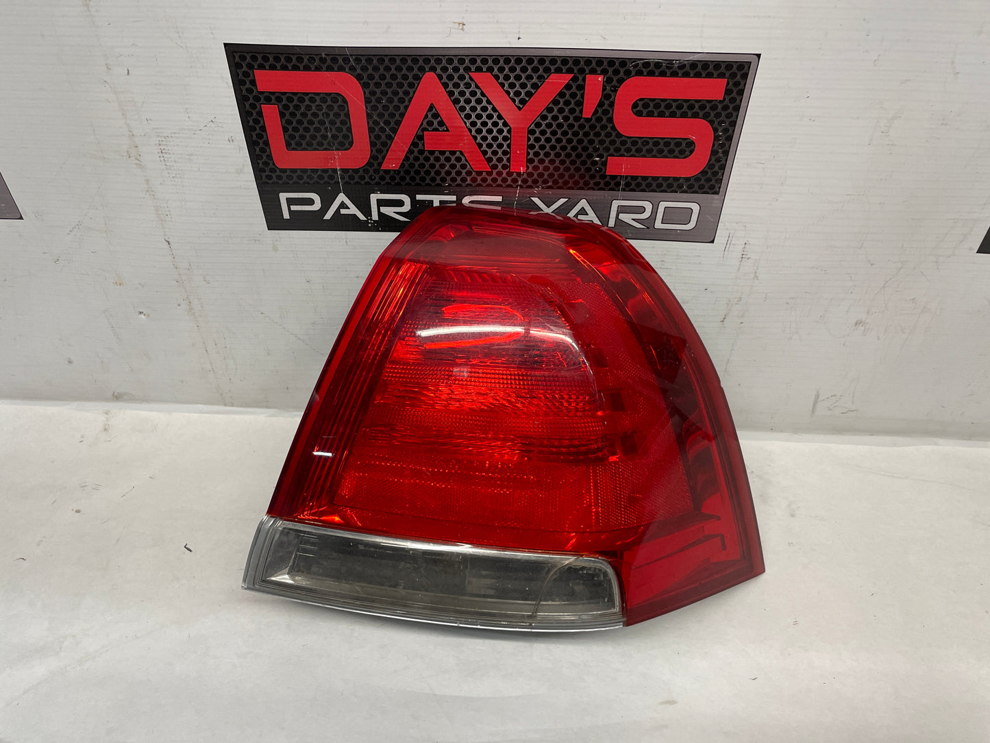 2013 Chevy Caprice PPV RH Passenger Taillight Tail Light Lamp OEM - Day's Parts Yard