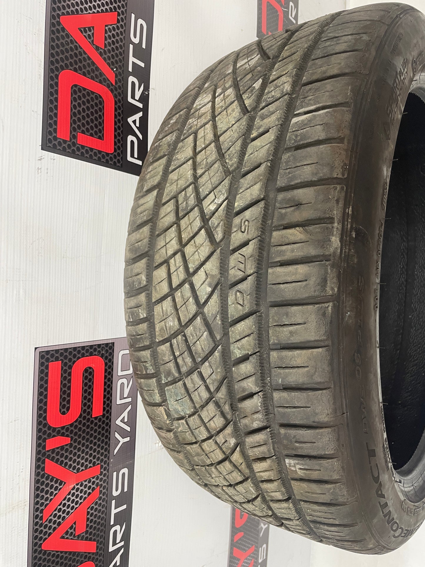 Tire Continental Extreme 255/40ZR19 - Day's Parts Yard