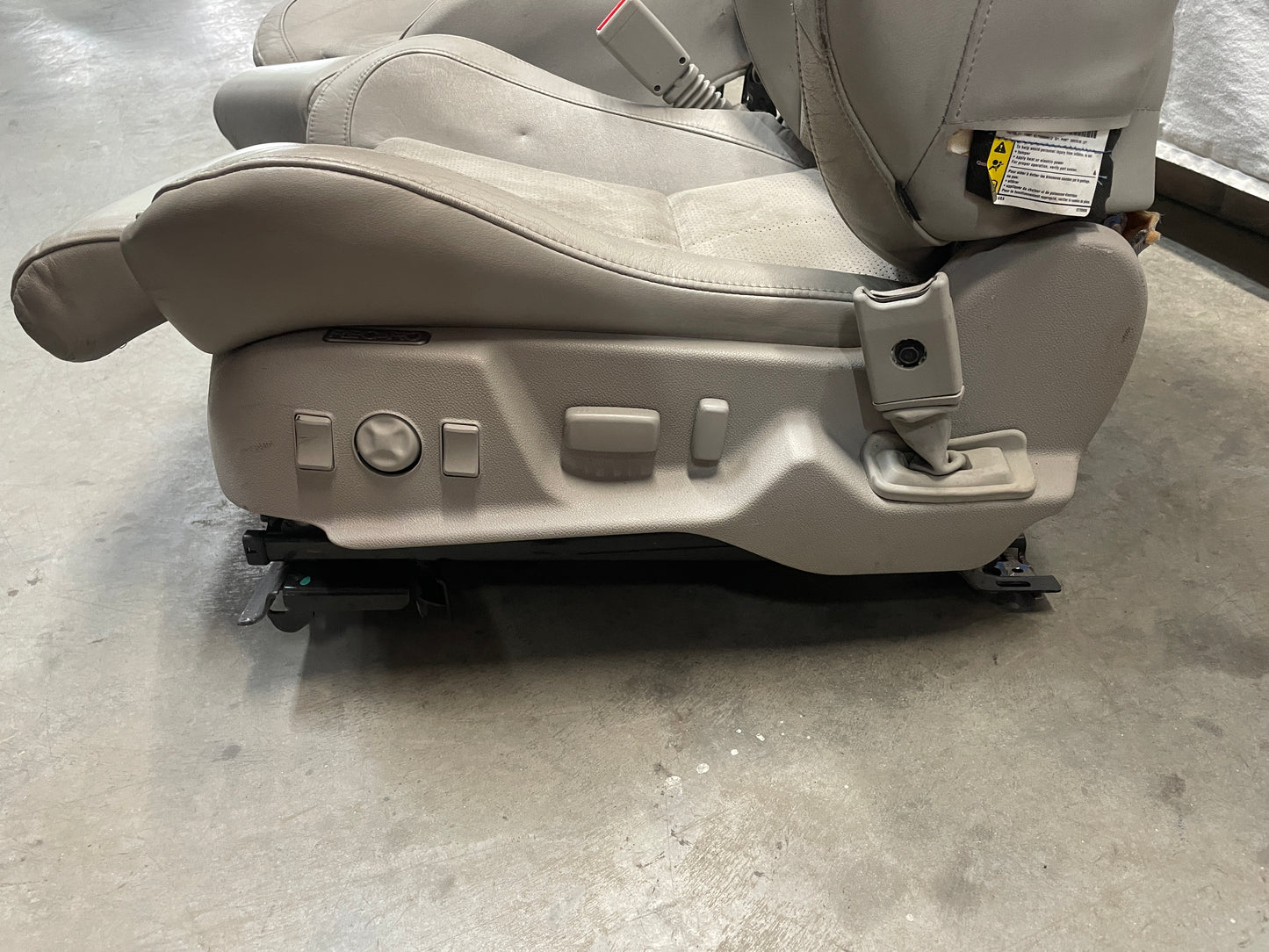 2011 Cadillac CTS-V Seats Fronts and Rears Recaro Gray OEM - Day's Parts Yard
