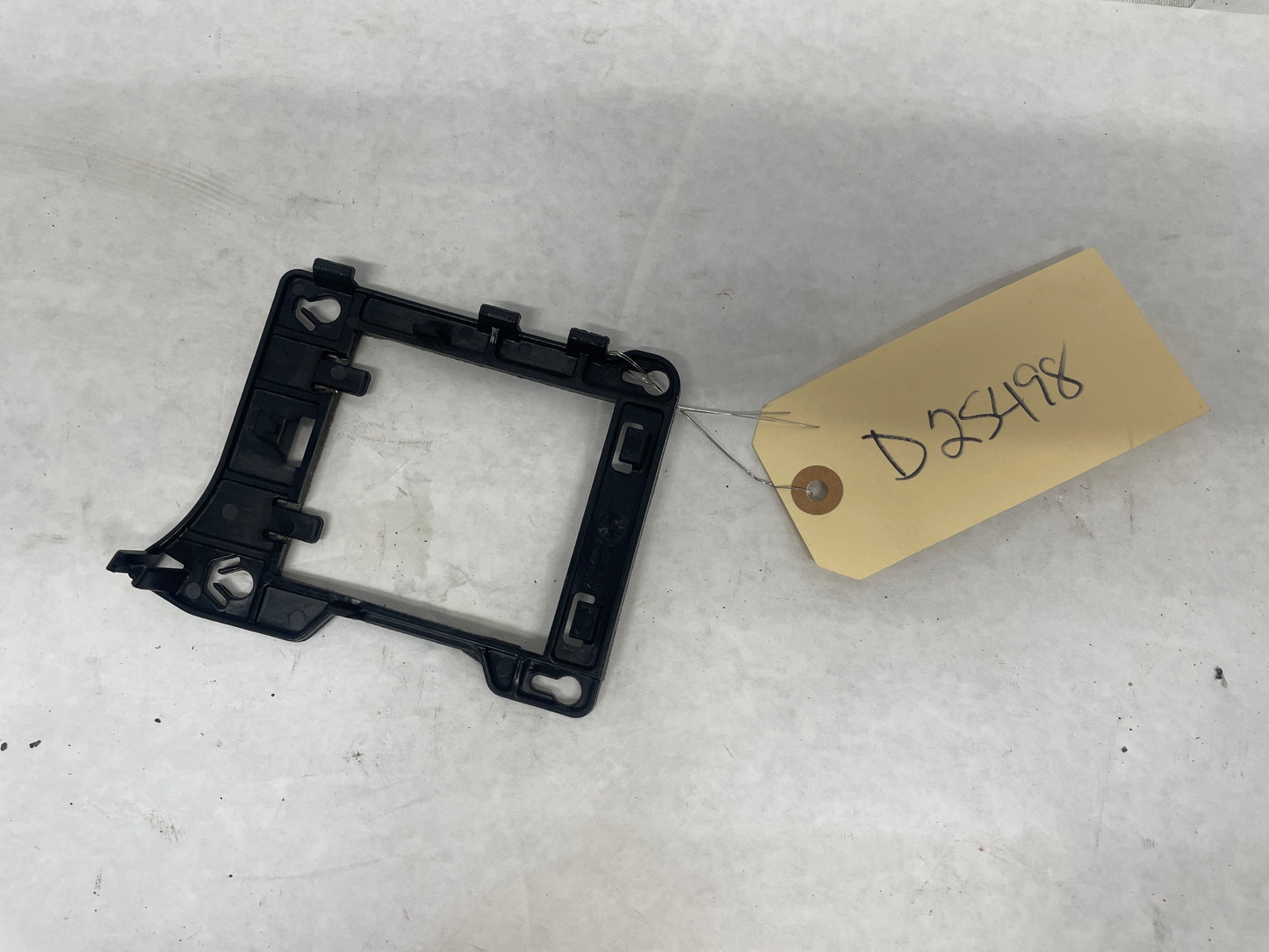 2014 Chevy SS Sedan Windshield Lane Departure Camera Module Bracket OEM - Day's Parts Yard