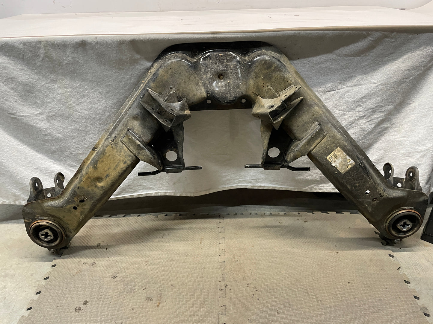 2004 Pontiac GTO Rear Suspension Sub Frame Cradle K Member OEM - Day's Parts Yard