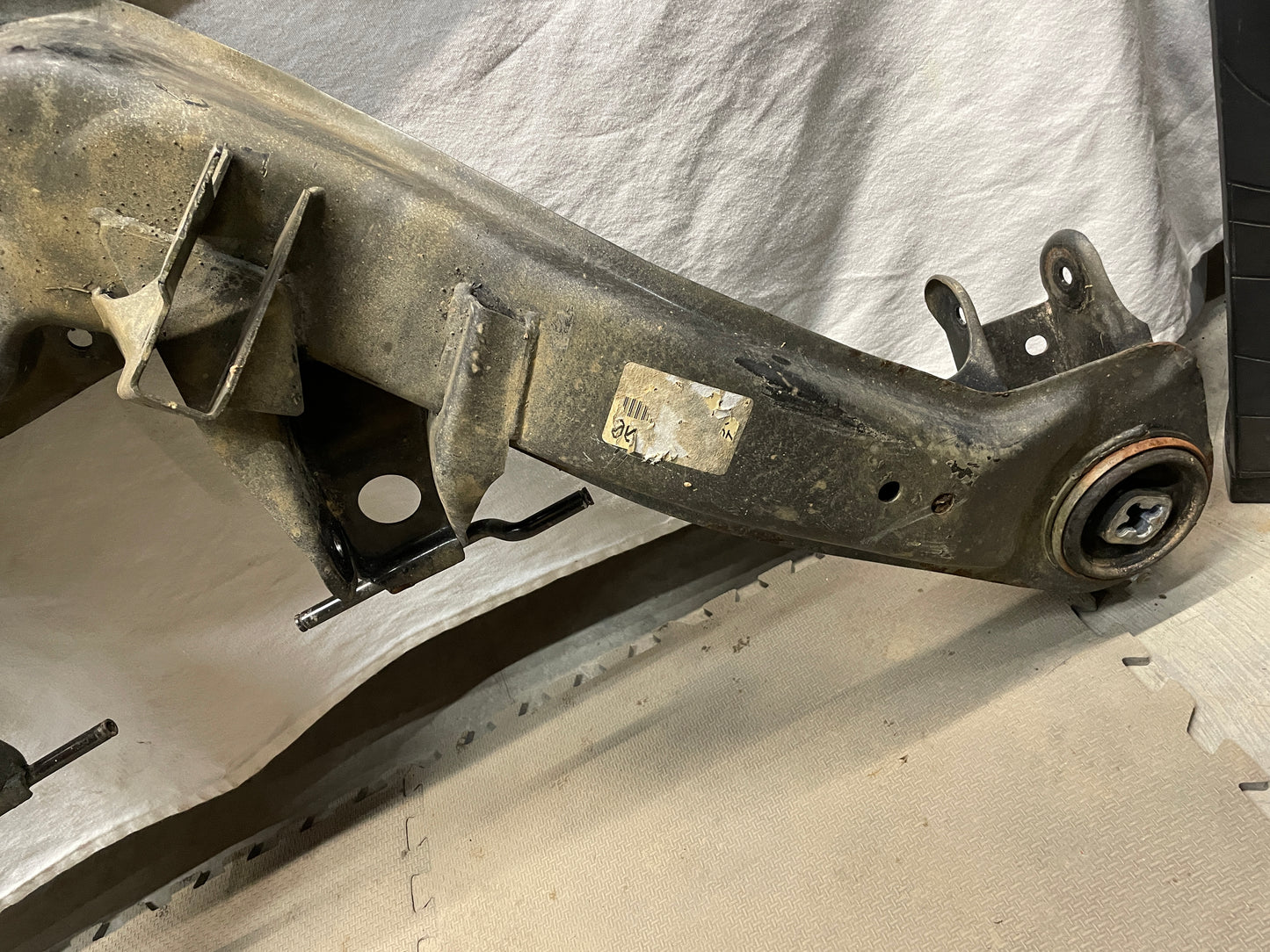 2004 Pontiac GTO Rear Suspension Sub Frame Cradle K Member OEM - Day's Parts Yard
