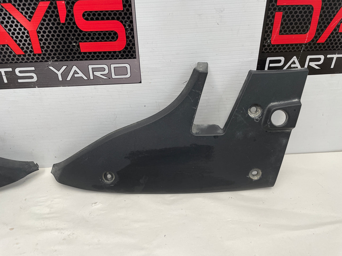 2022 Chevy Camaro SS RH & LH Tail Light Taillight Filler Panel Cover OEM - Day's Parts Yard